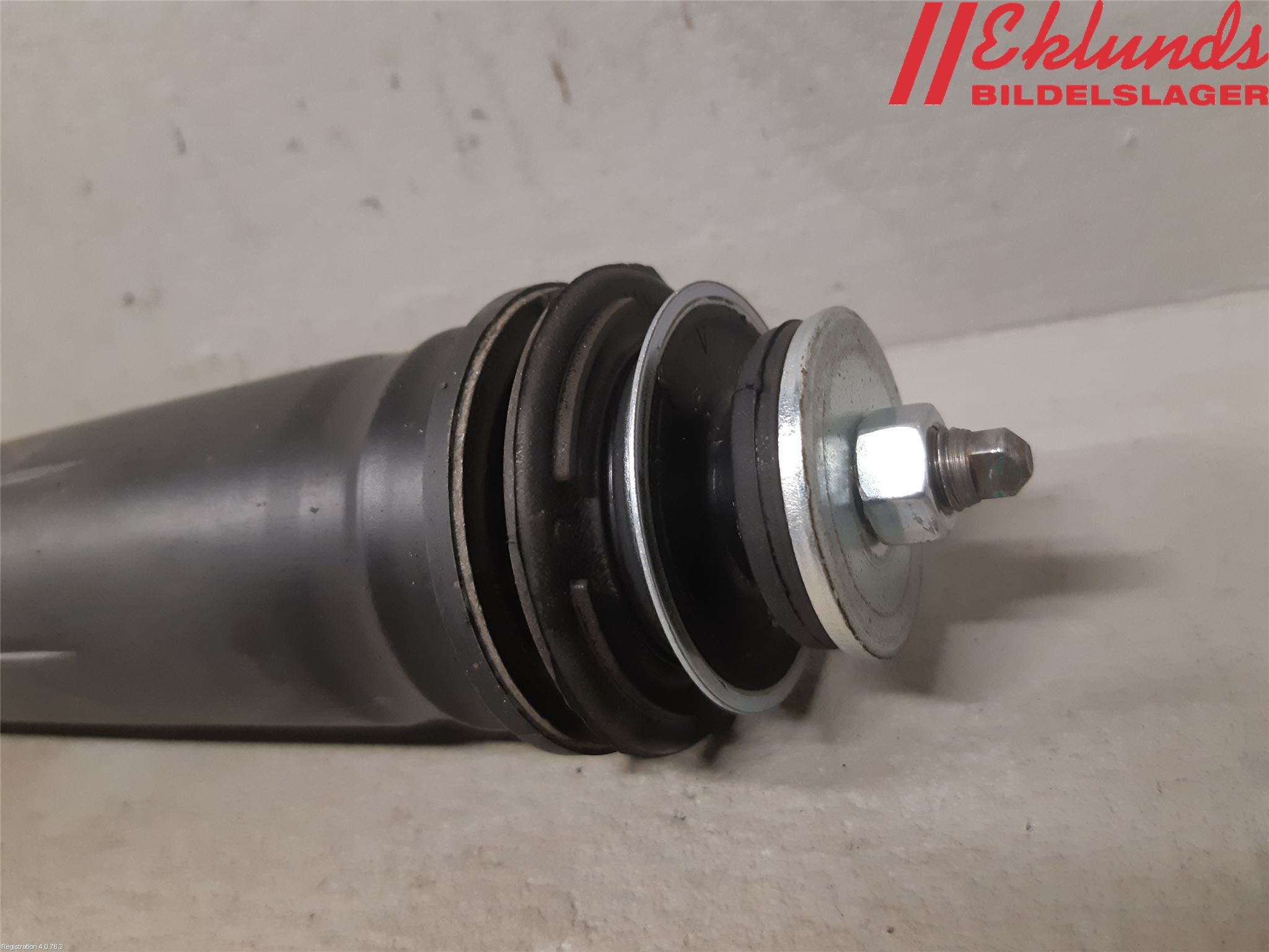 Toyota YARIS XP130 15-20 Stötdämpare Bak