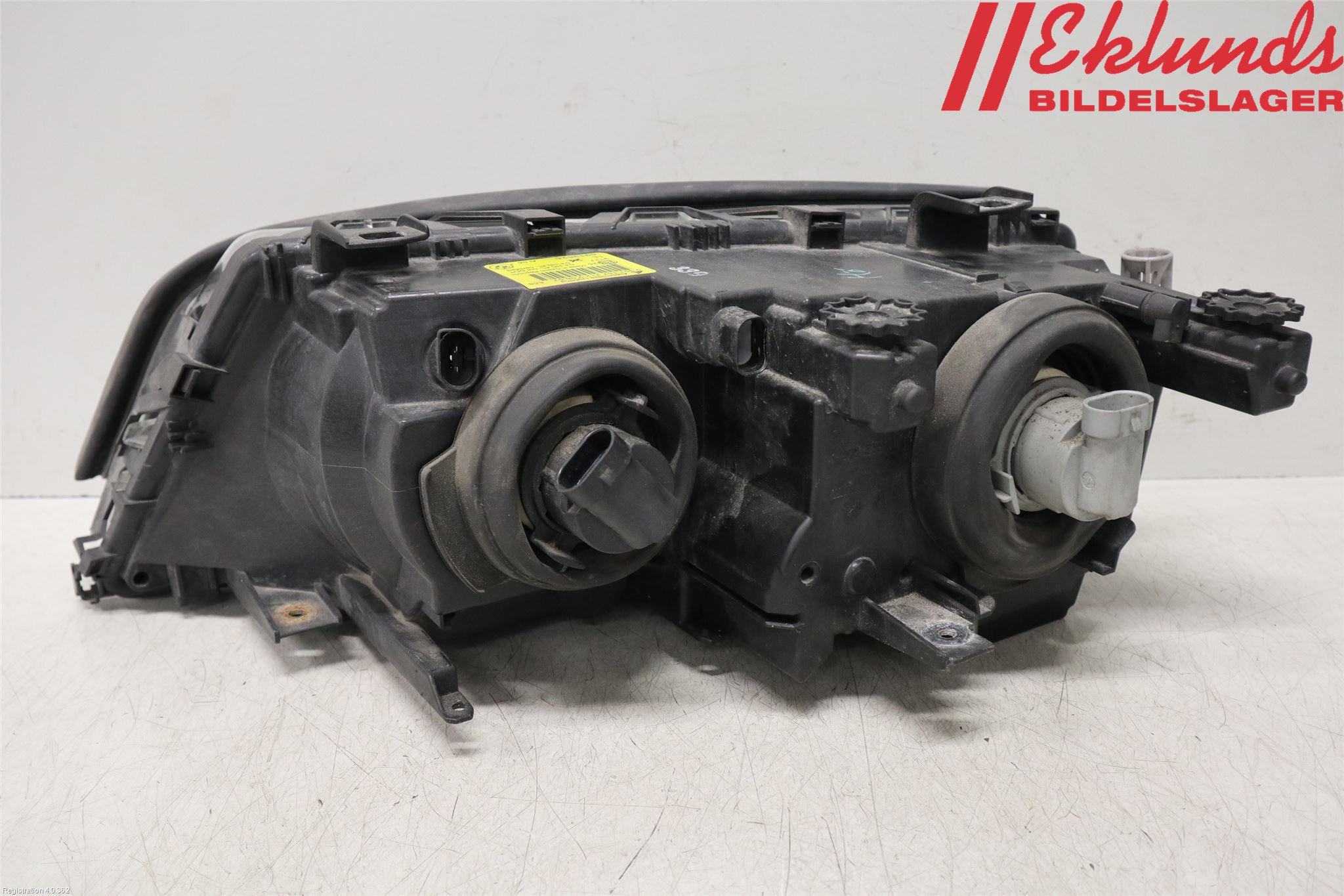 BMW 3 E46      98-05 Strålkastare Höger