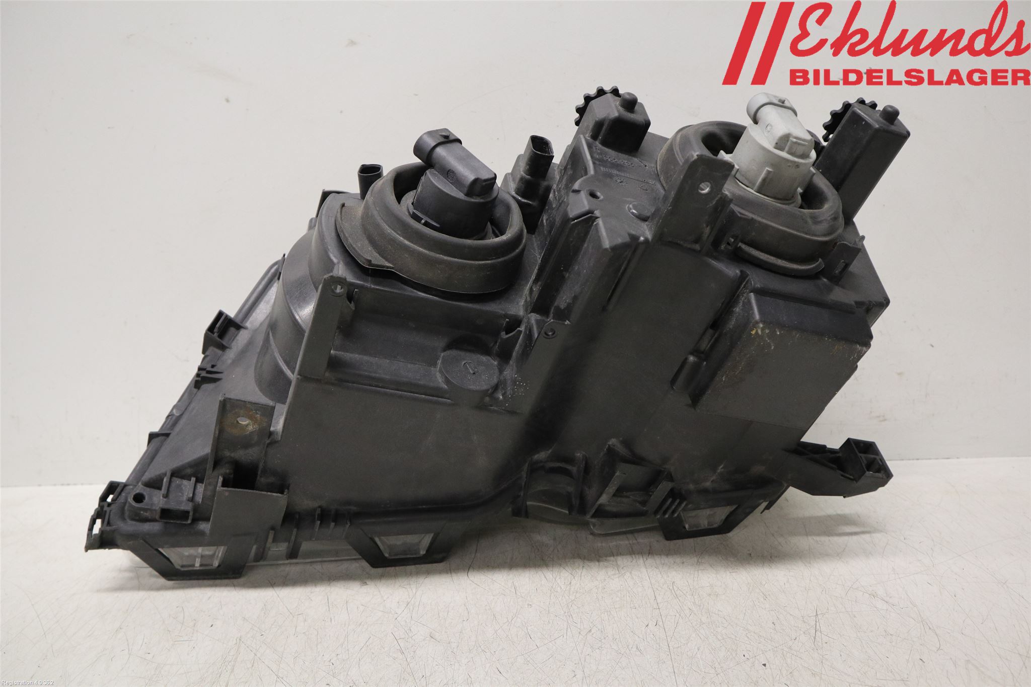 BMW 3 E46      98-05 Strålkastare Höger