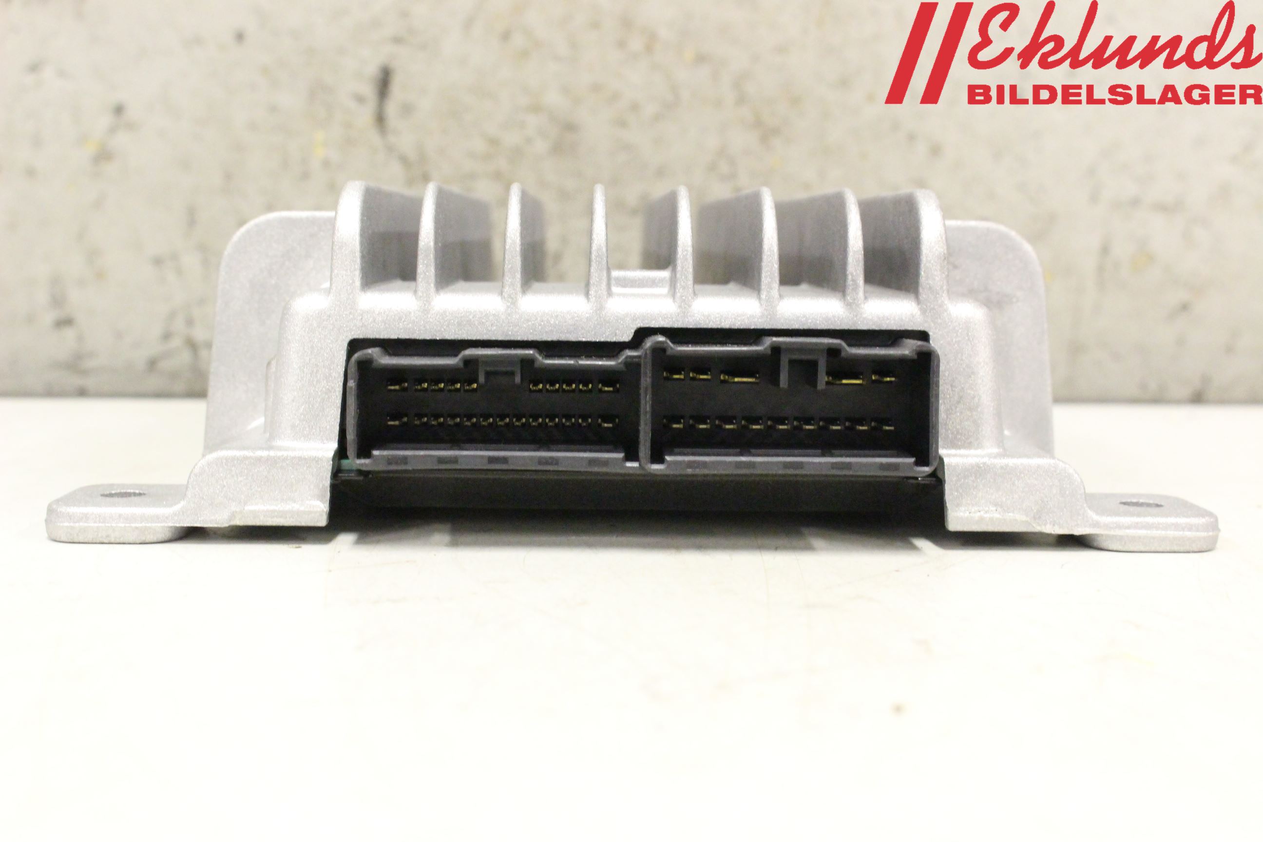 Nissan GT-R Radio-Stereo Förstärkare