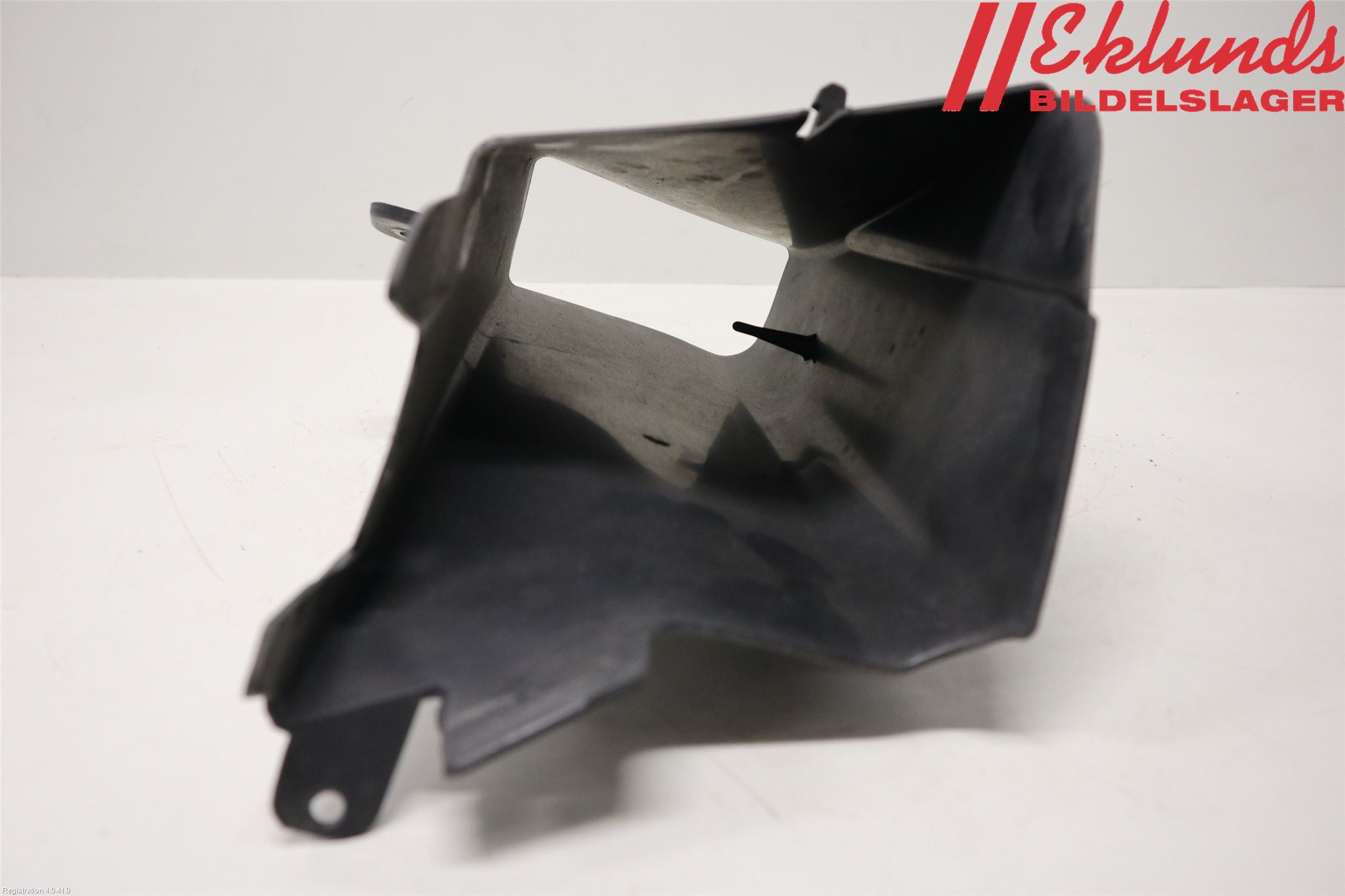 BMW 5 GT F07 09-17 Deflektor Plåt-Plast Kylning