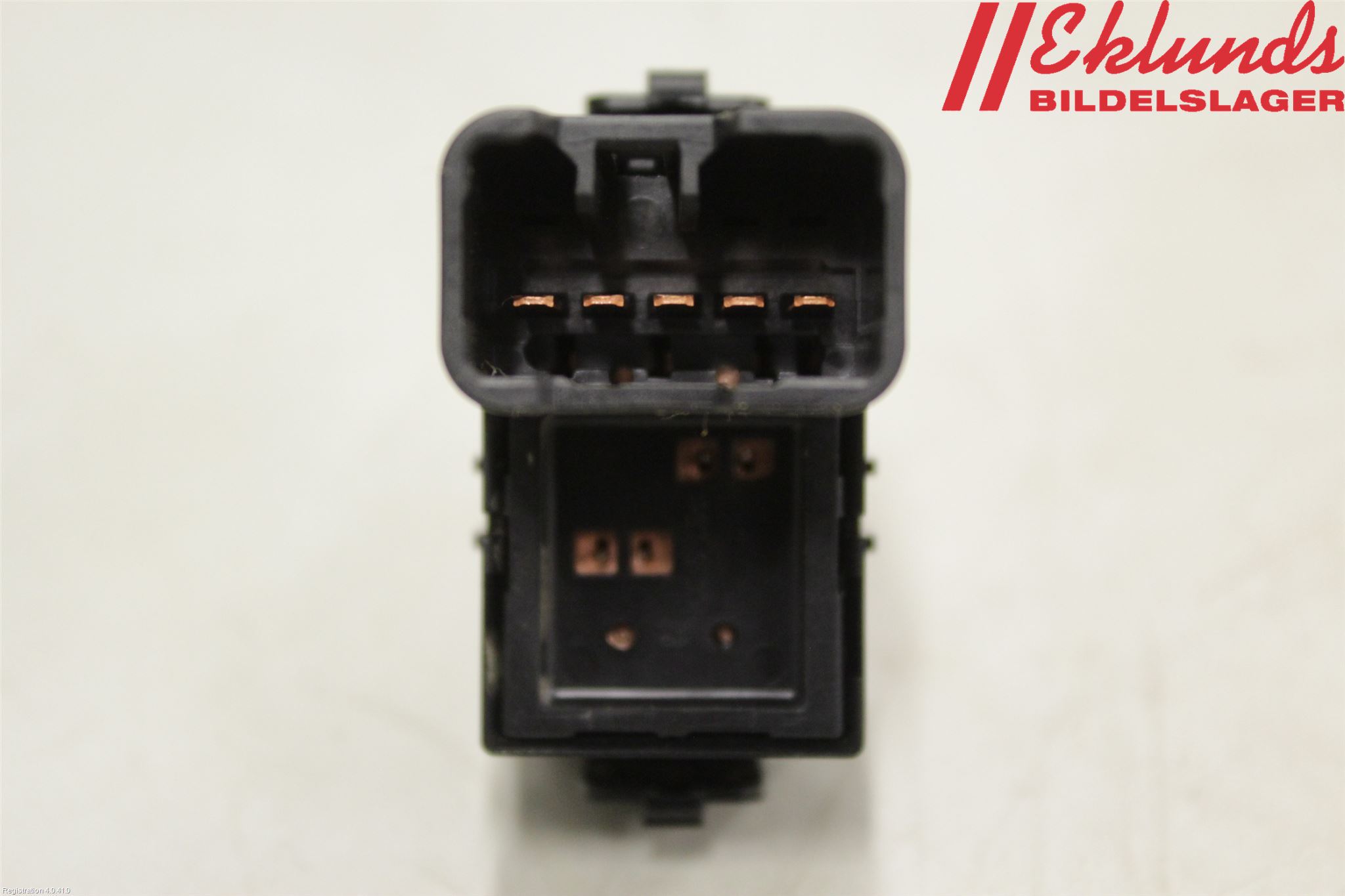 Mitsubishi L200 16-23 Strömställare Elhiss