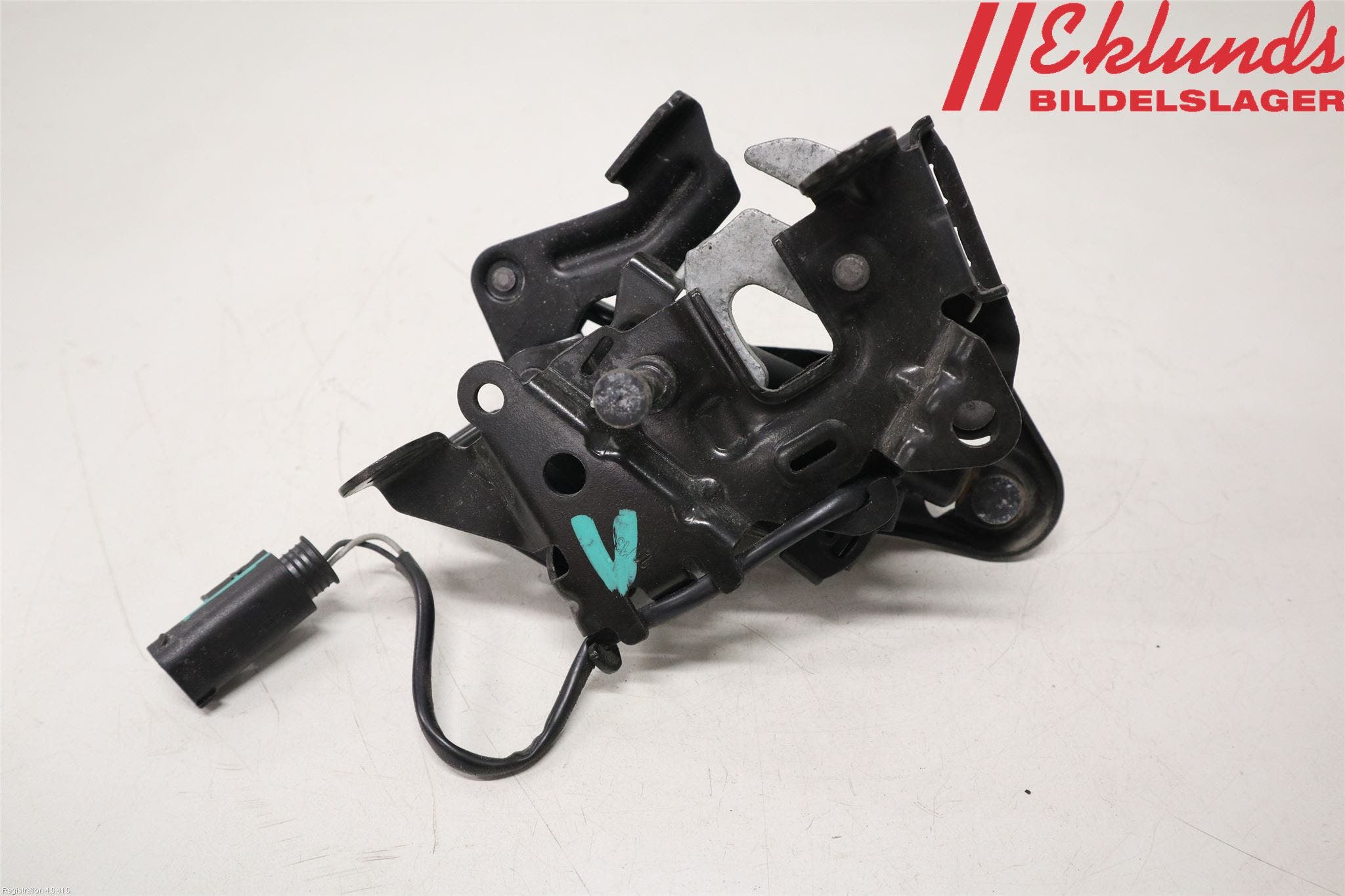 BMW 5 GT F07 09-17 Huvlås