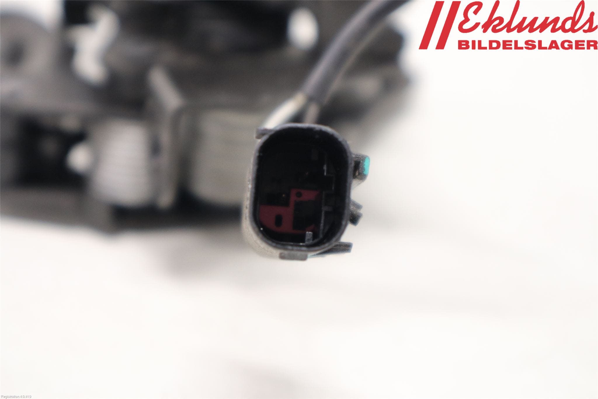 BMW 5 GT F07 09-17 Huvlås