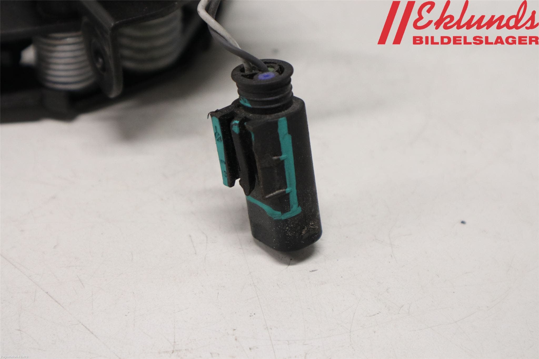 BMW 5 GT F07 09-17 Huvlås