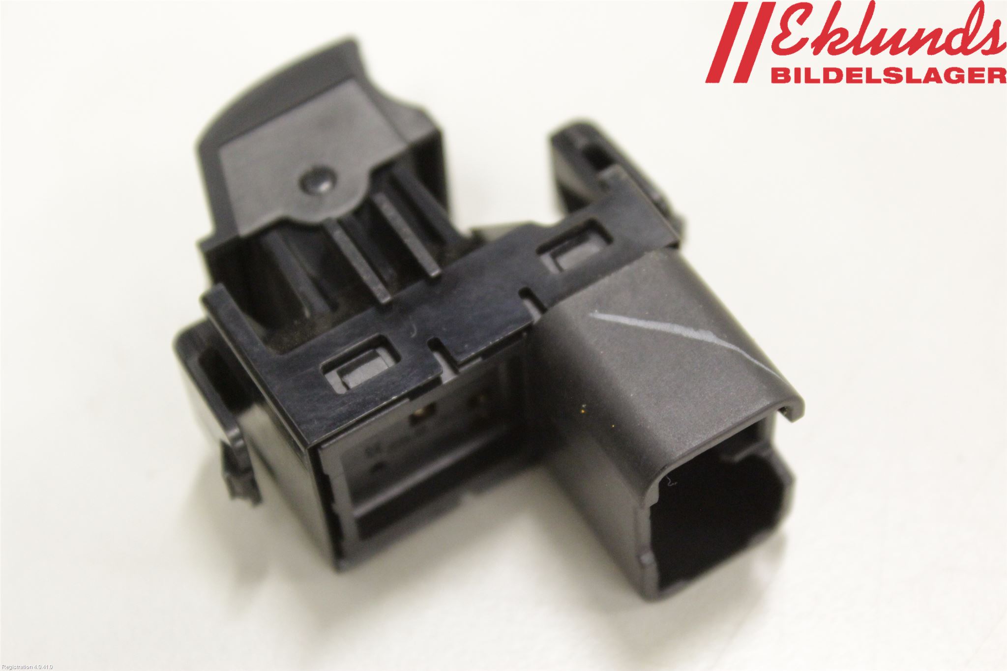 Mitsubishi L200 16-23 Strömställare Elhiss