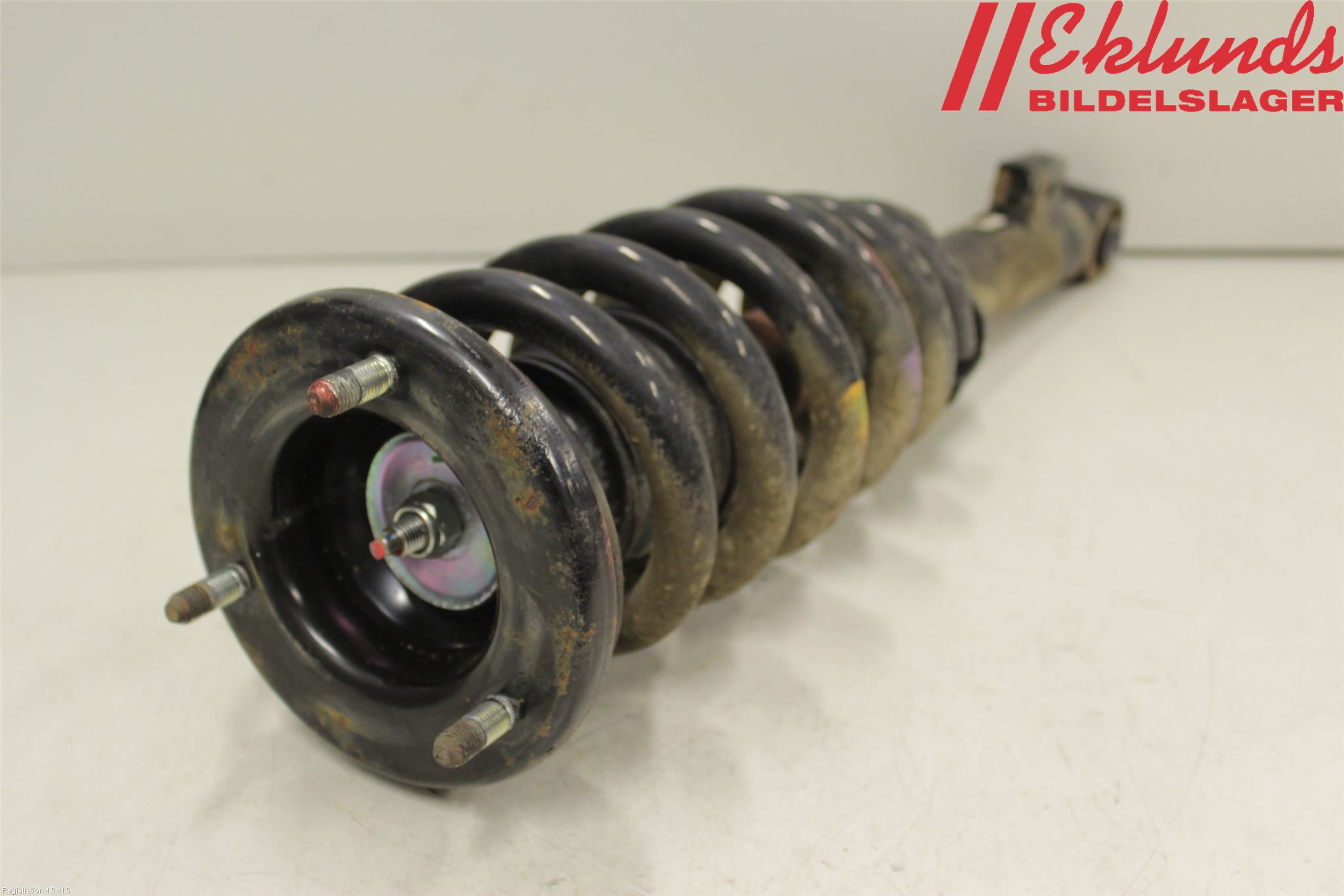 Mitsubishi L200 16-23 Fjäderben Fram Vänster