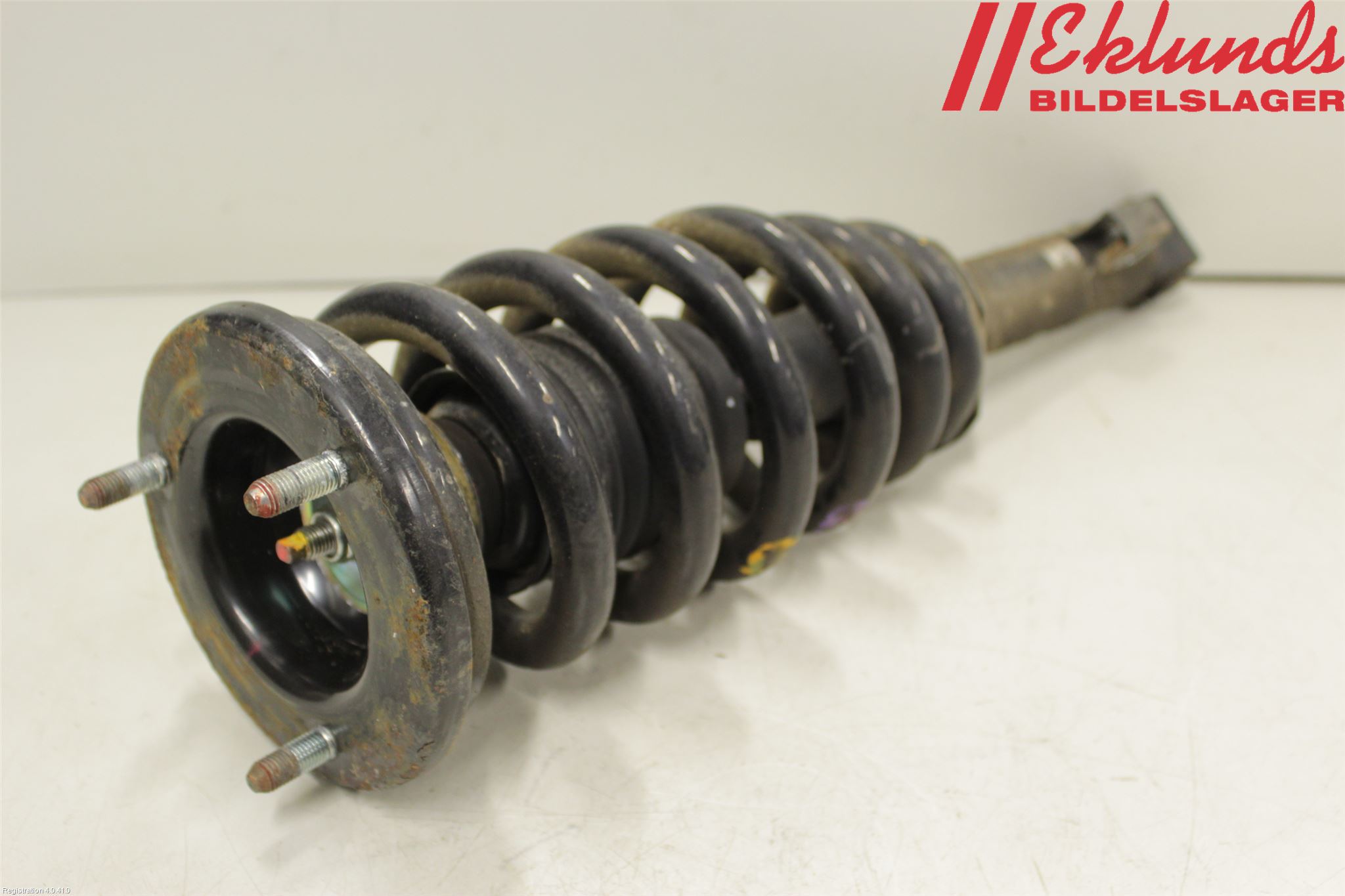 Mitsubishi L200 16-23 Fjäderben Fram Höger