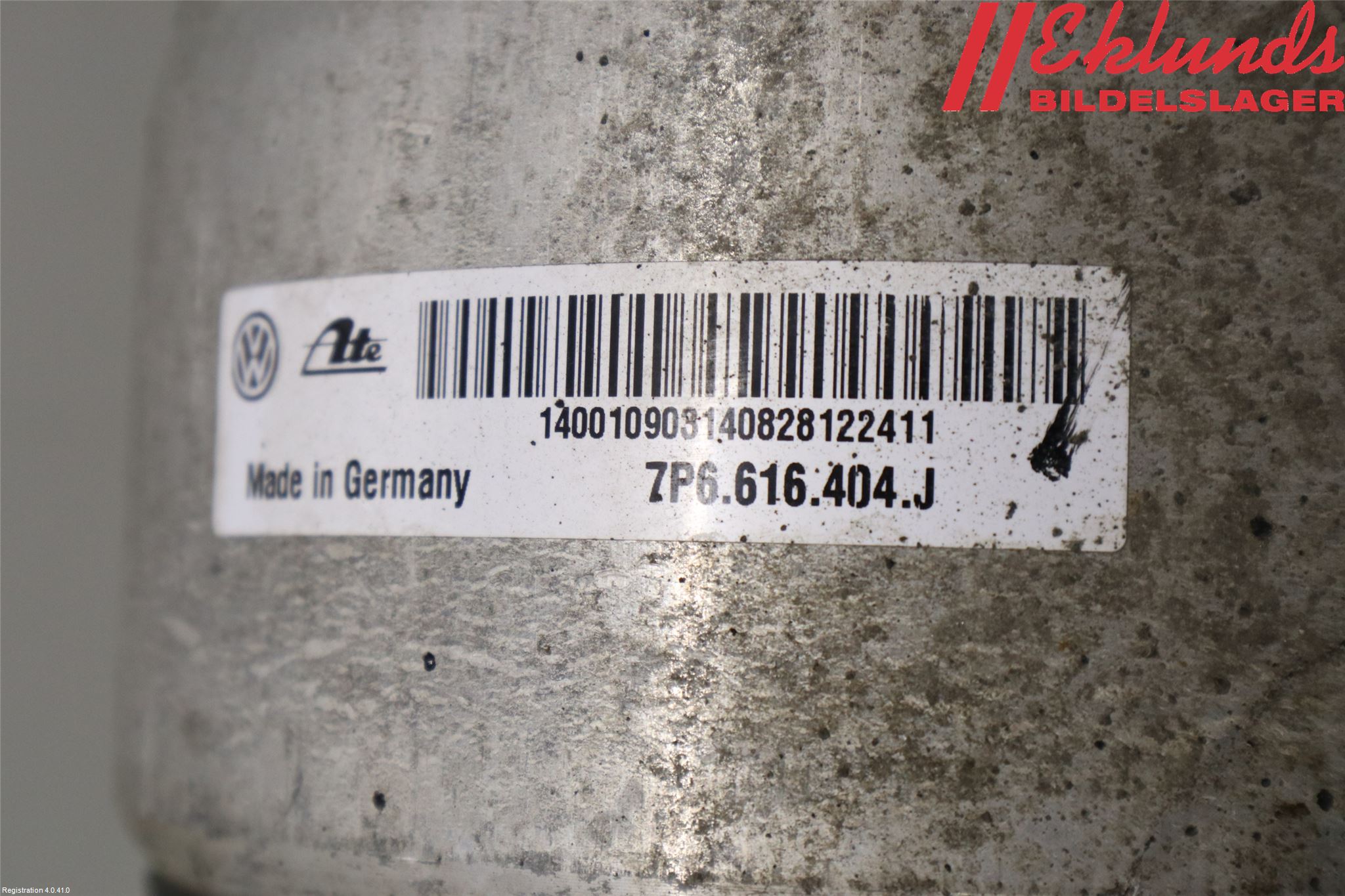 Volkswagen VW TOUAREG 7P 11-18 Fjäderben Fram Höger