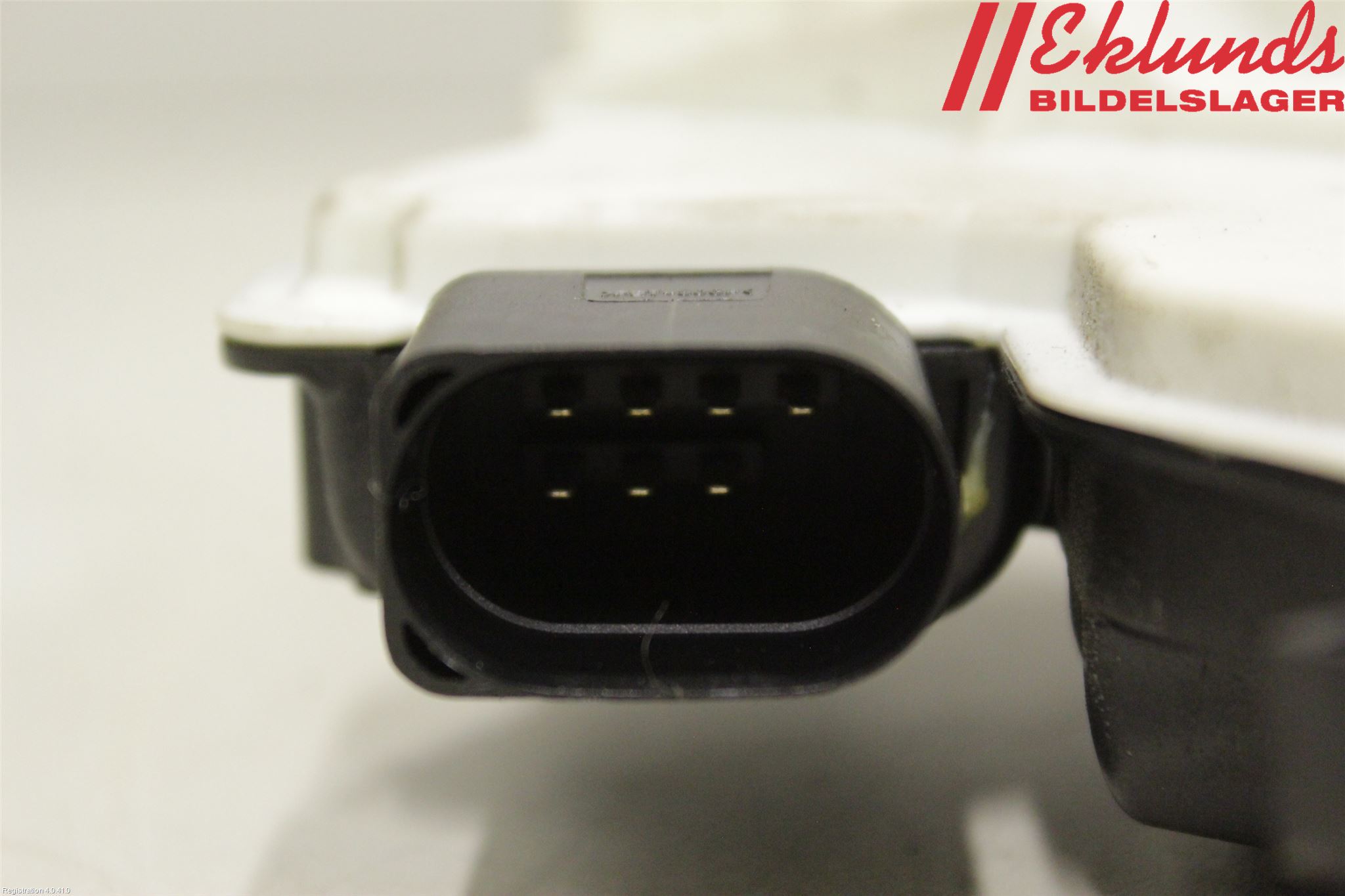 Skoda CITIGO / CITIGO E IV Centrallåsmotor Vänster