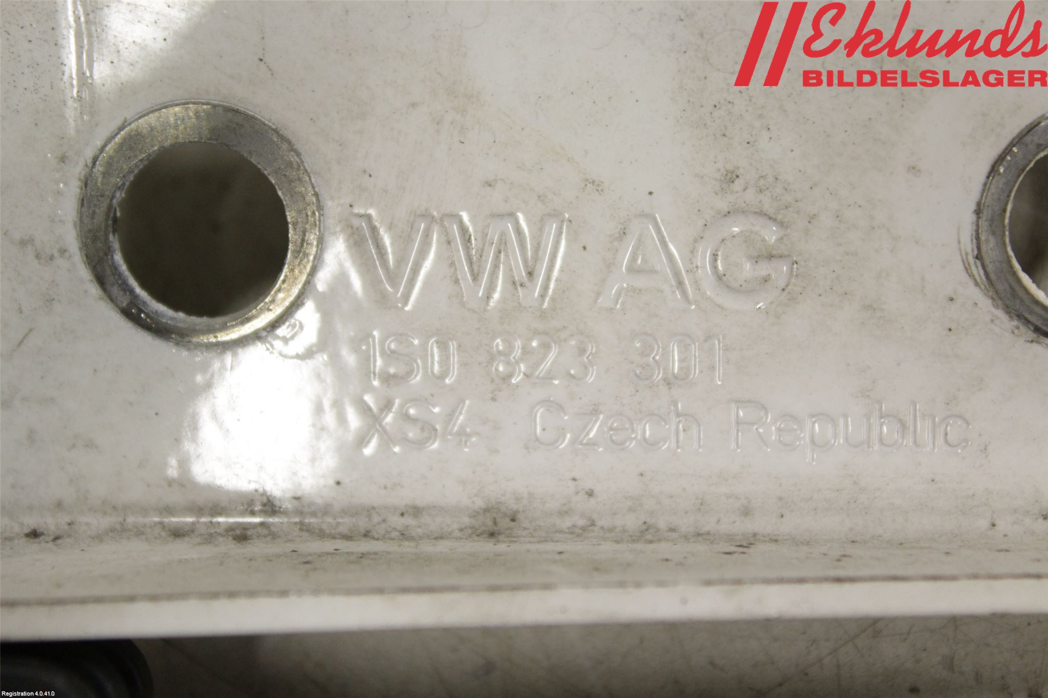 Skoda CITIGO / CITIGO E IV Huvgångjärn