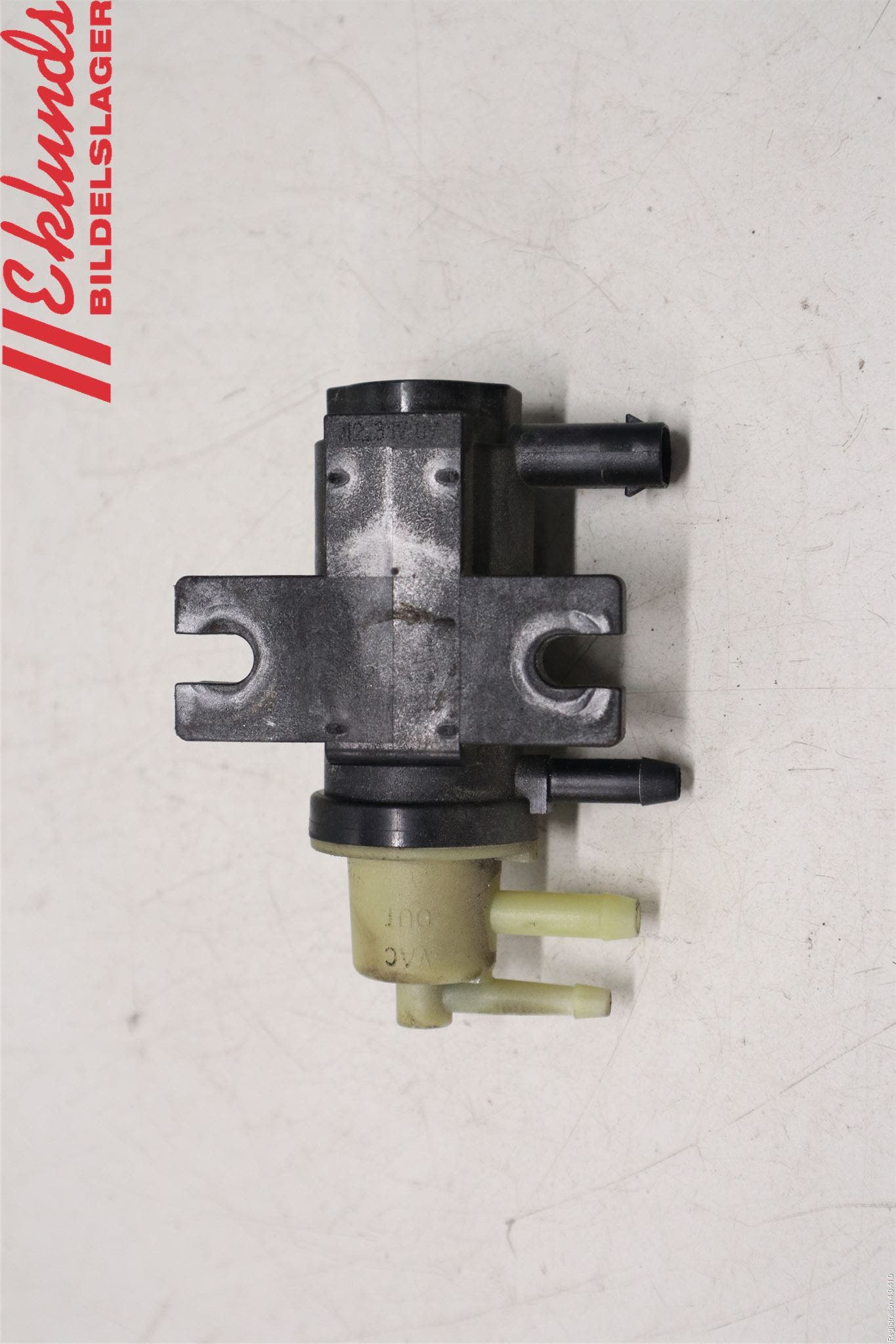 Mercedes-Benz MB C-KLASS (W204) 07-15 Vakuumventil