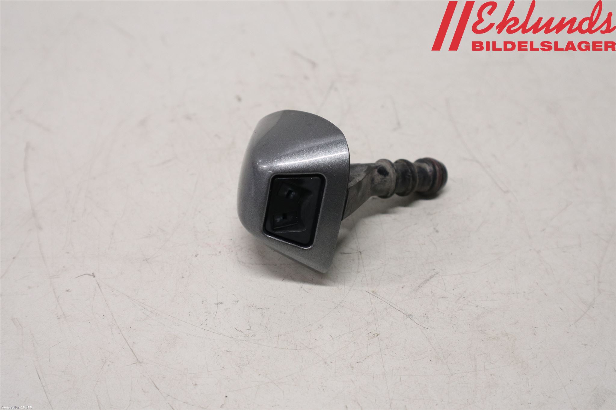 BMW 1 E87/81 5D/3D 03-11 Spolarmunstycke Strålkastare