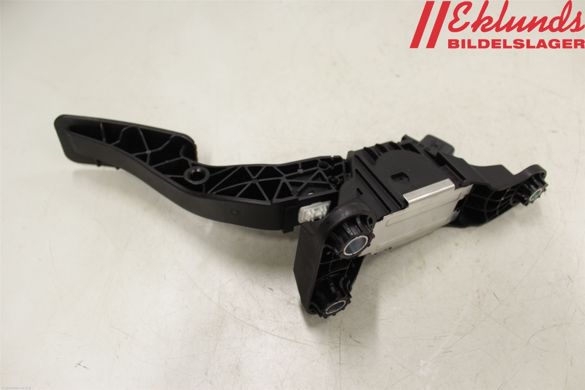 Kia STONIC 18->> Gaspedal