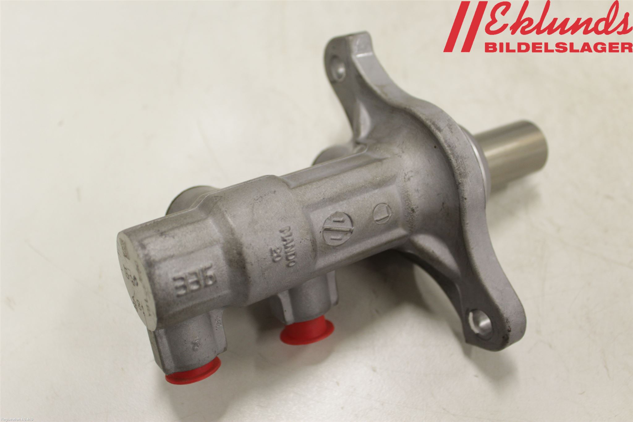 Kia STONIC 18->> Broms Huvudcylinder