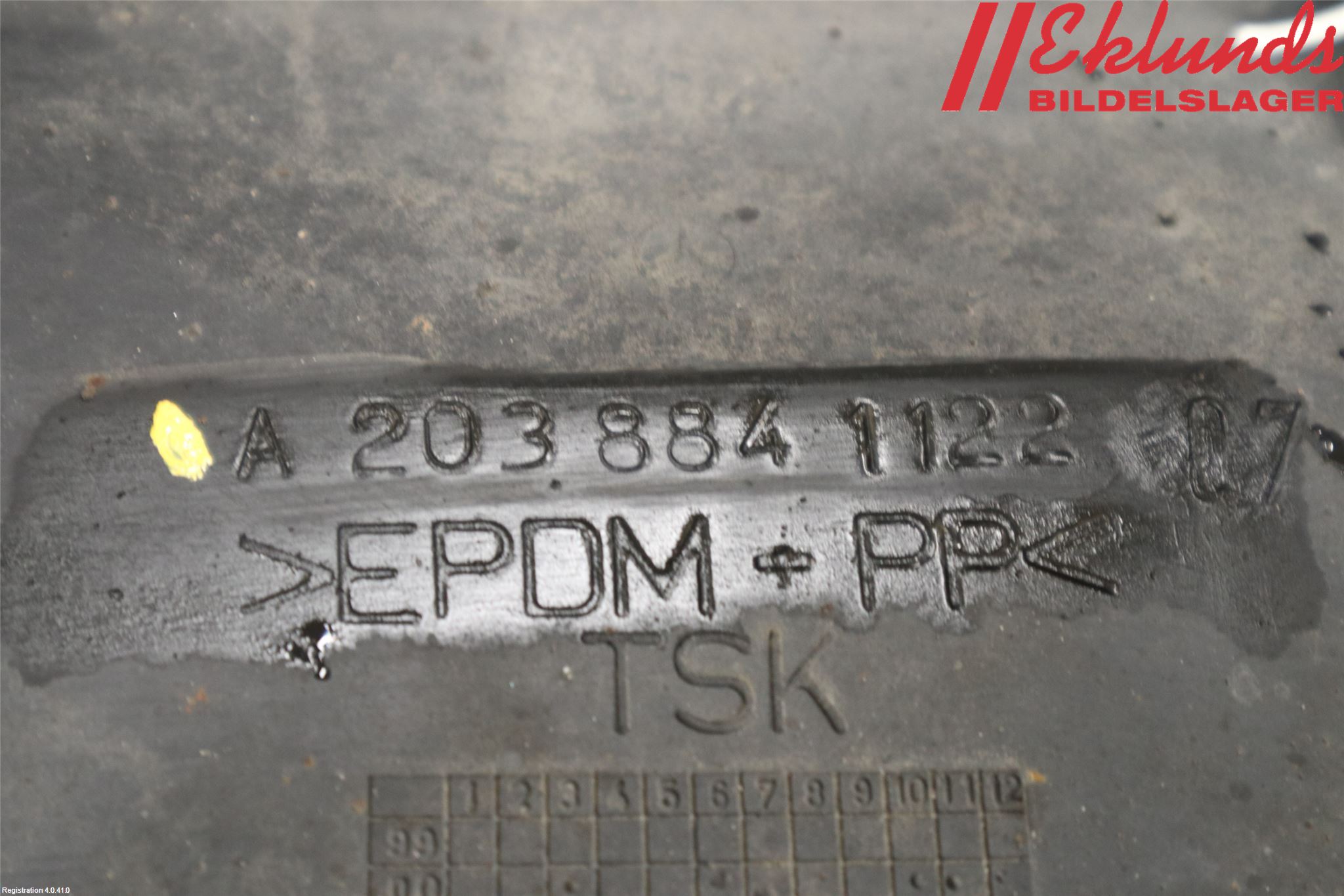 Mercedes-Benz MB C (203) 00-07 Skärm Inner