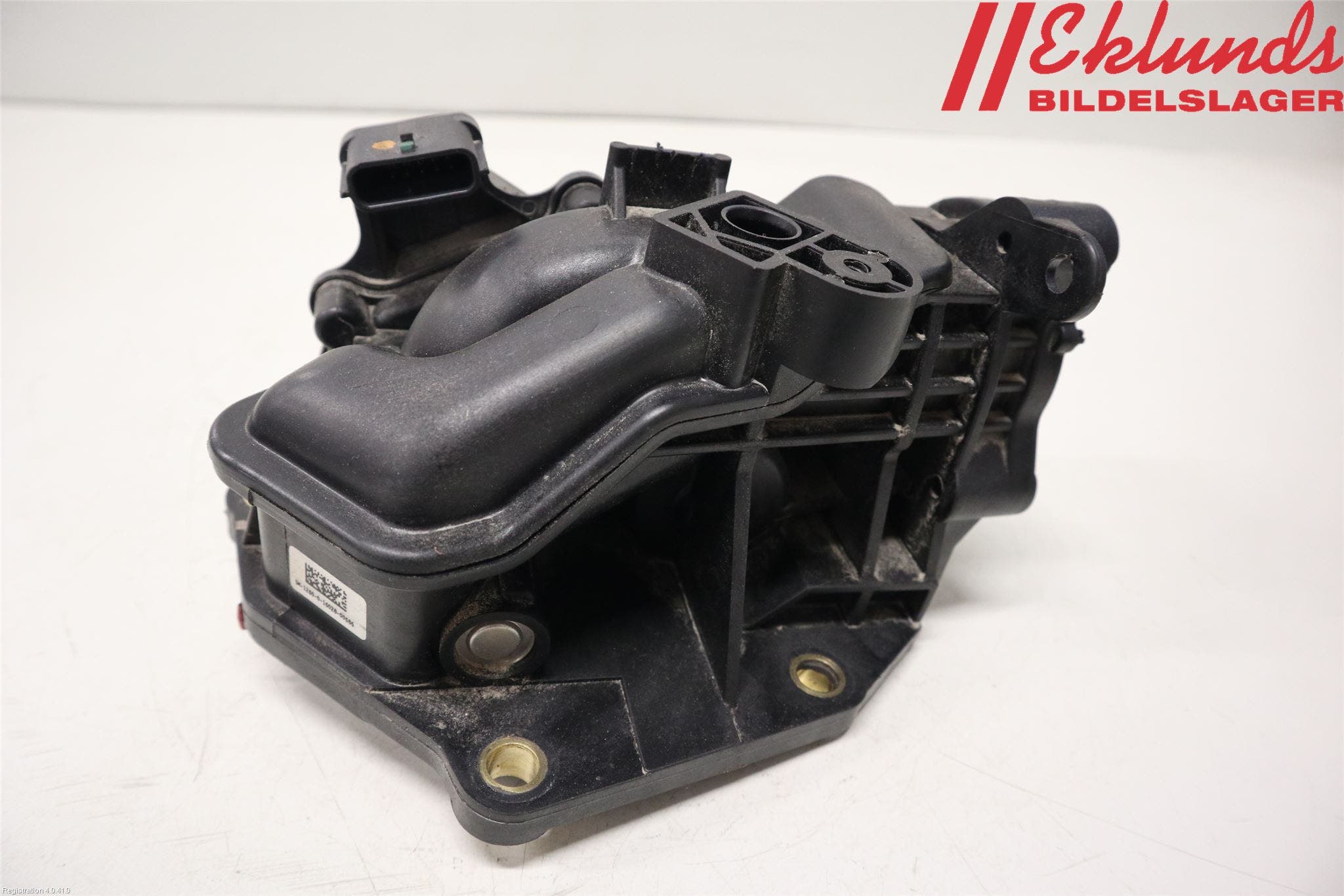 Nissan QASHQAI 14-17 Luftspjällhus-Trottelhus