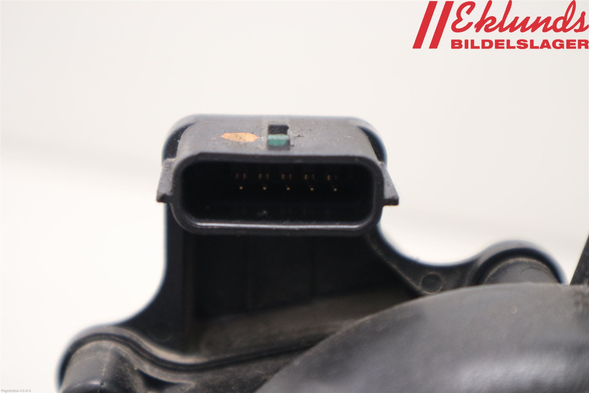 Nissan QASHQAI 14-17 Luftspjällhus-Trottelhus