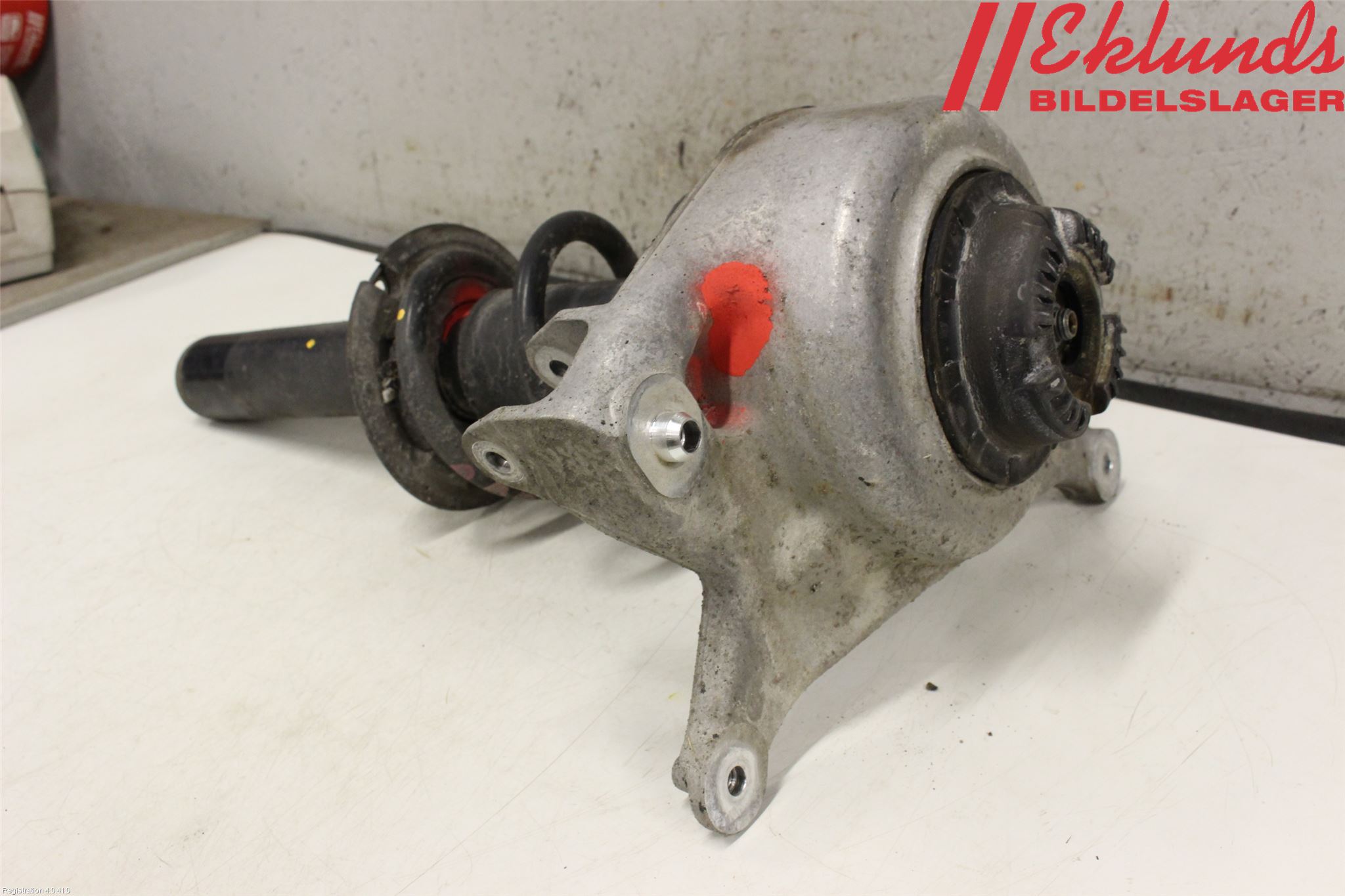 Audi A4 12-15 Fjäderben Fram Vänster