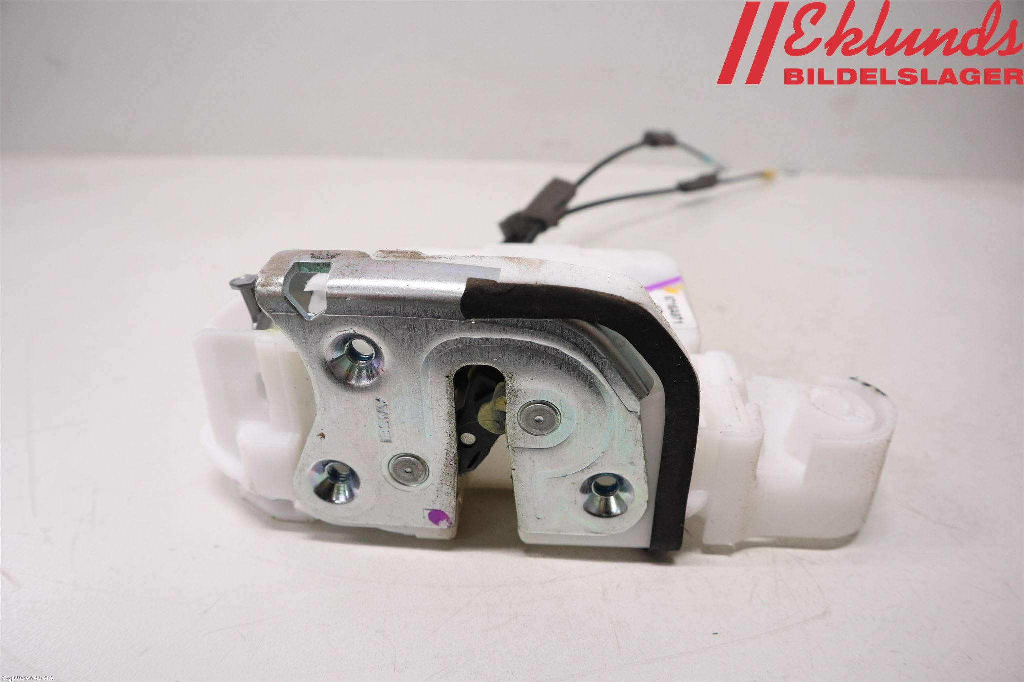 Mitsubishi L200 16-23 Låskista-Dörrlås