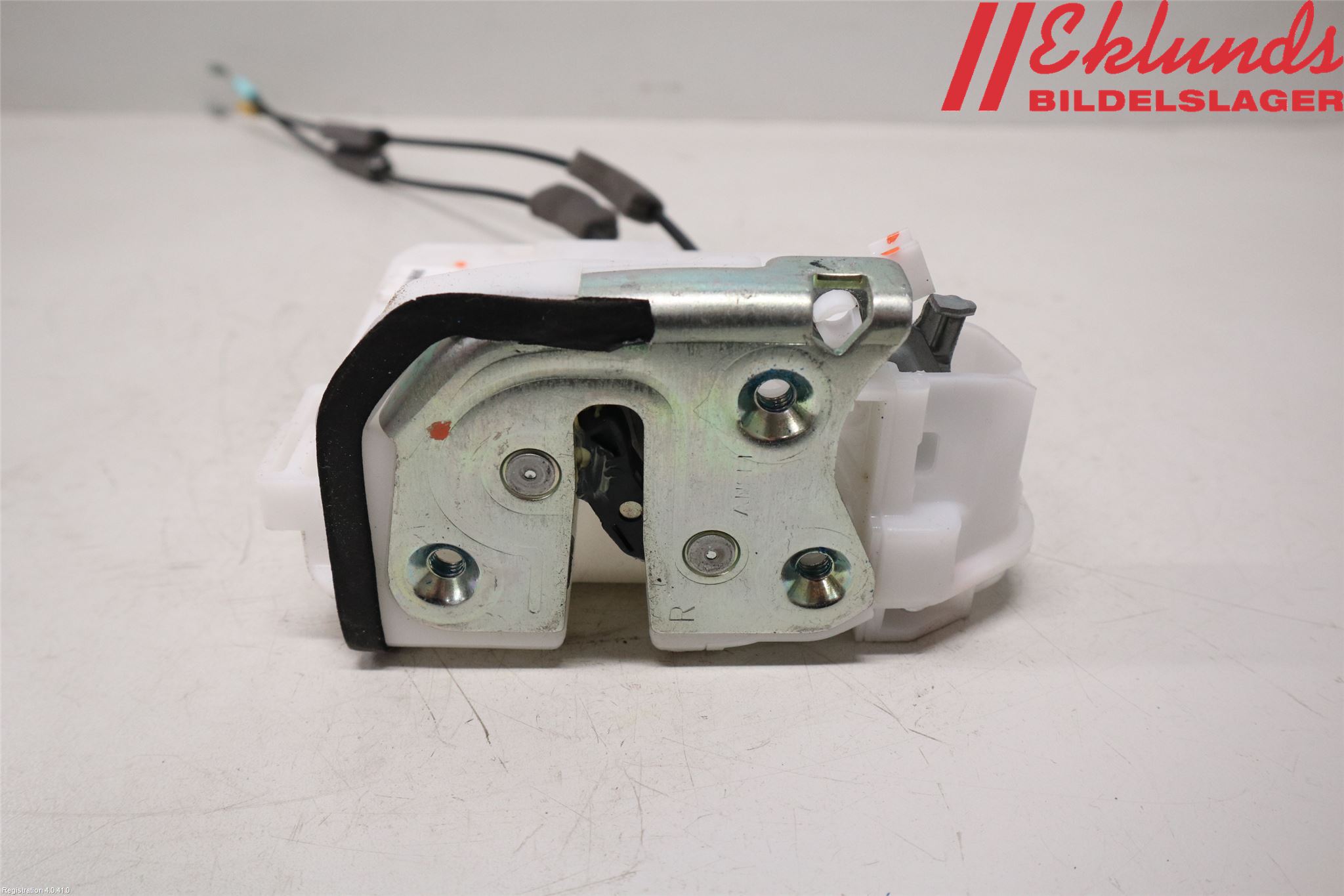 Mitsubishi L200 16-23 Låskista-Dörrlås