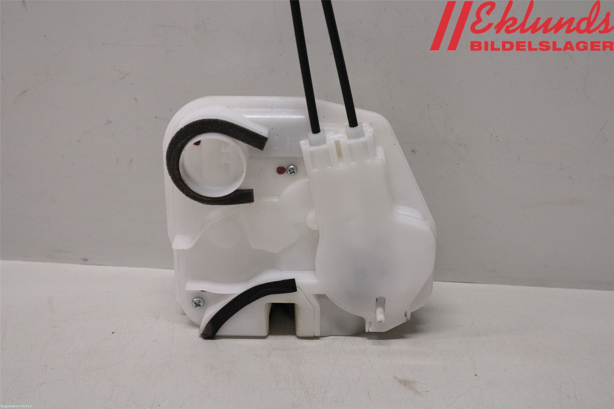 Mitsubishi L200 16-23 Låskista-Dörrlås