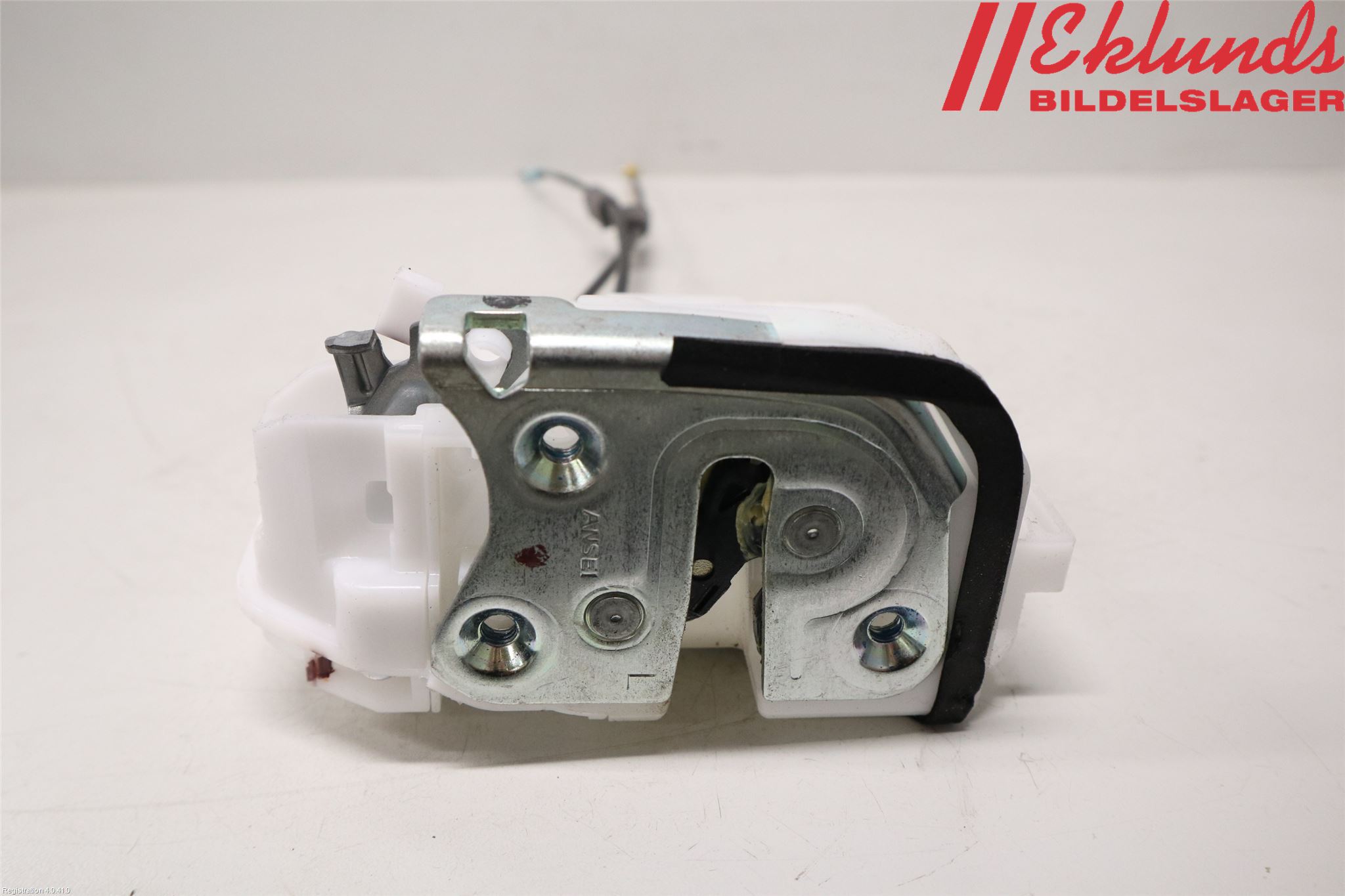 Mitsubishi L200 16-23 Låskista-Dörrlås