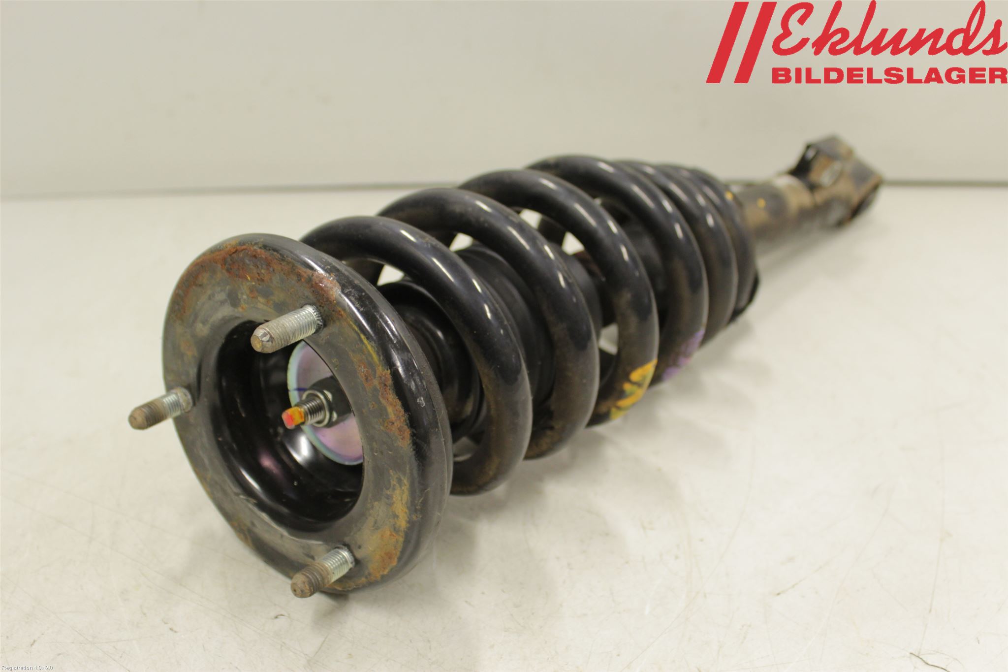 Mitsubishi L200 16-23 Fjäderben Fram Höger