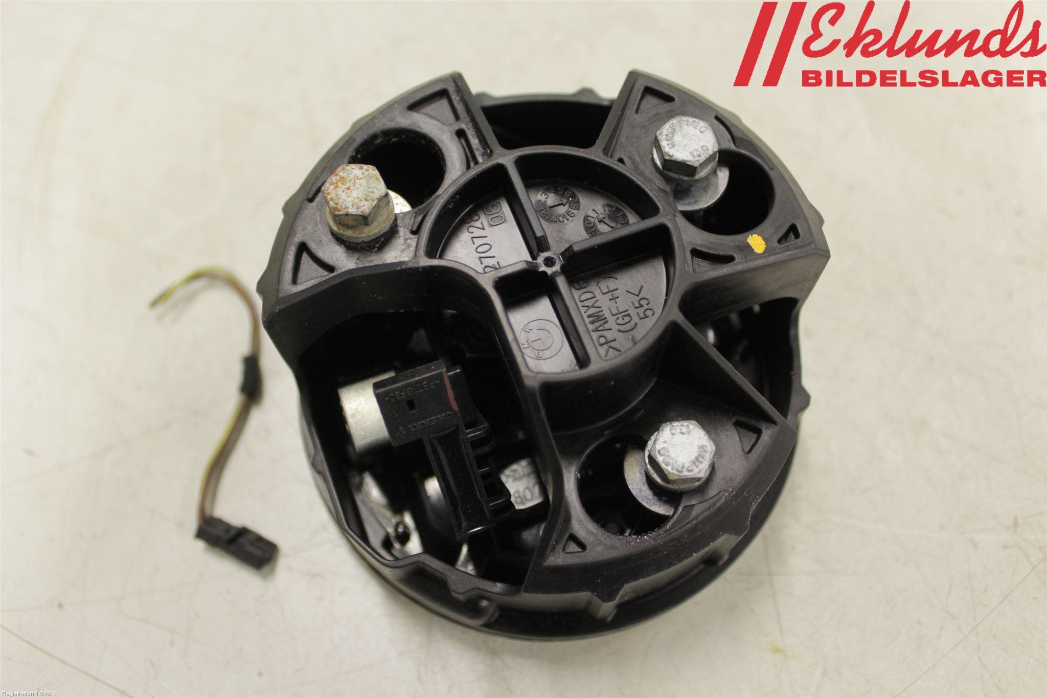 BMW 1 F20/F21 11-19 Emblem