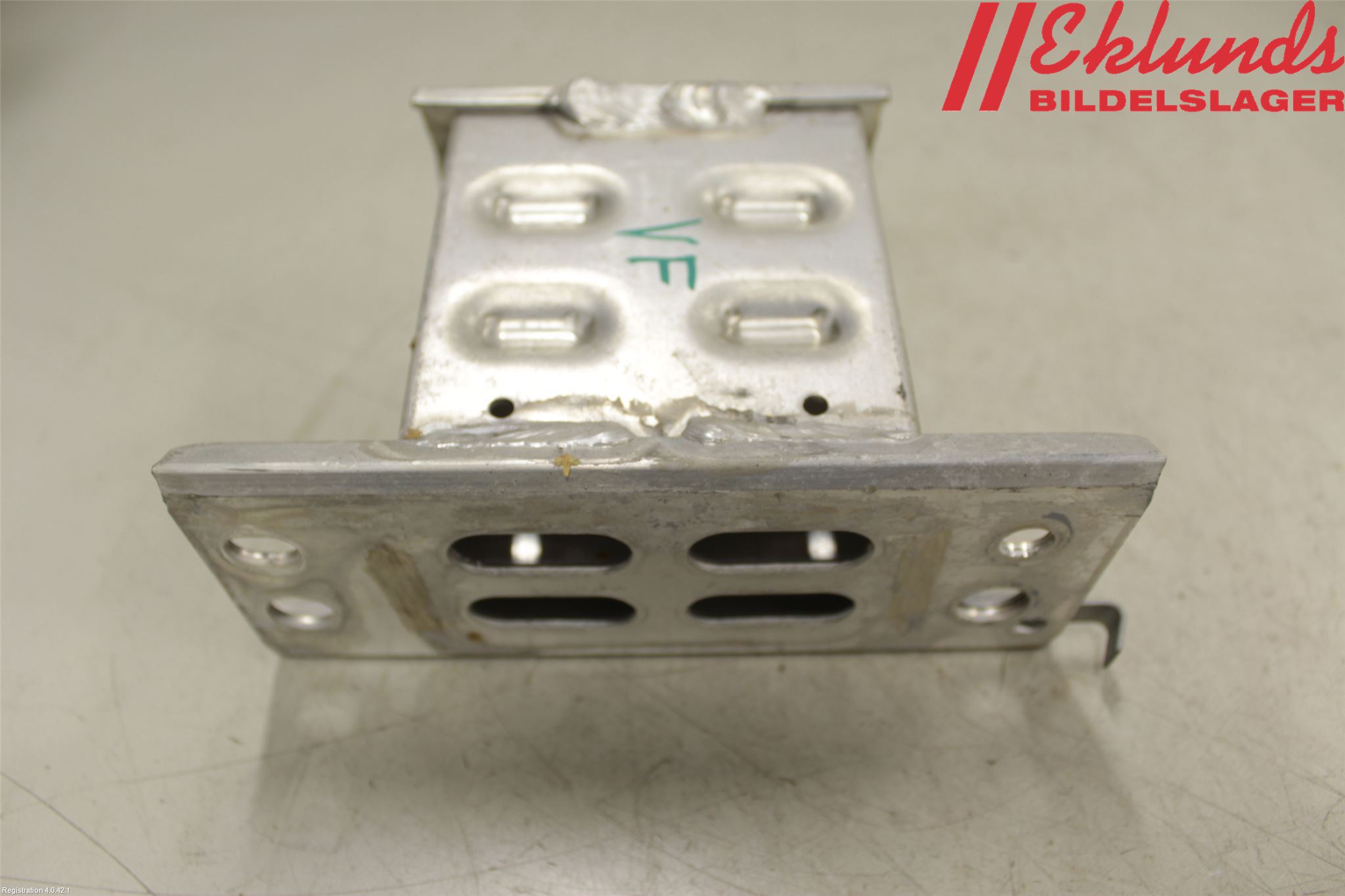 Lexus CT 200h Stötfångarbärjärn Fram