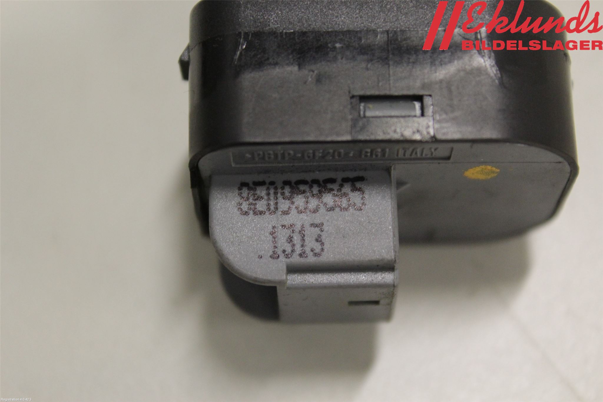 Audi A1/S1 11-18 Strömställare Spegel