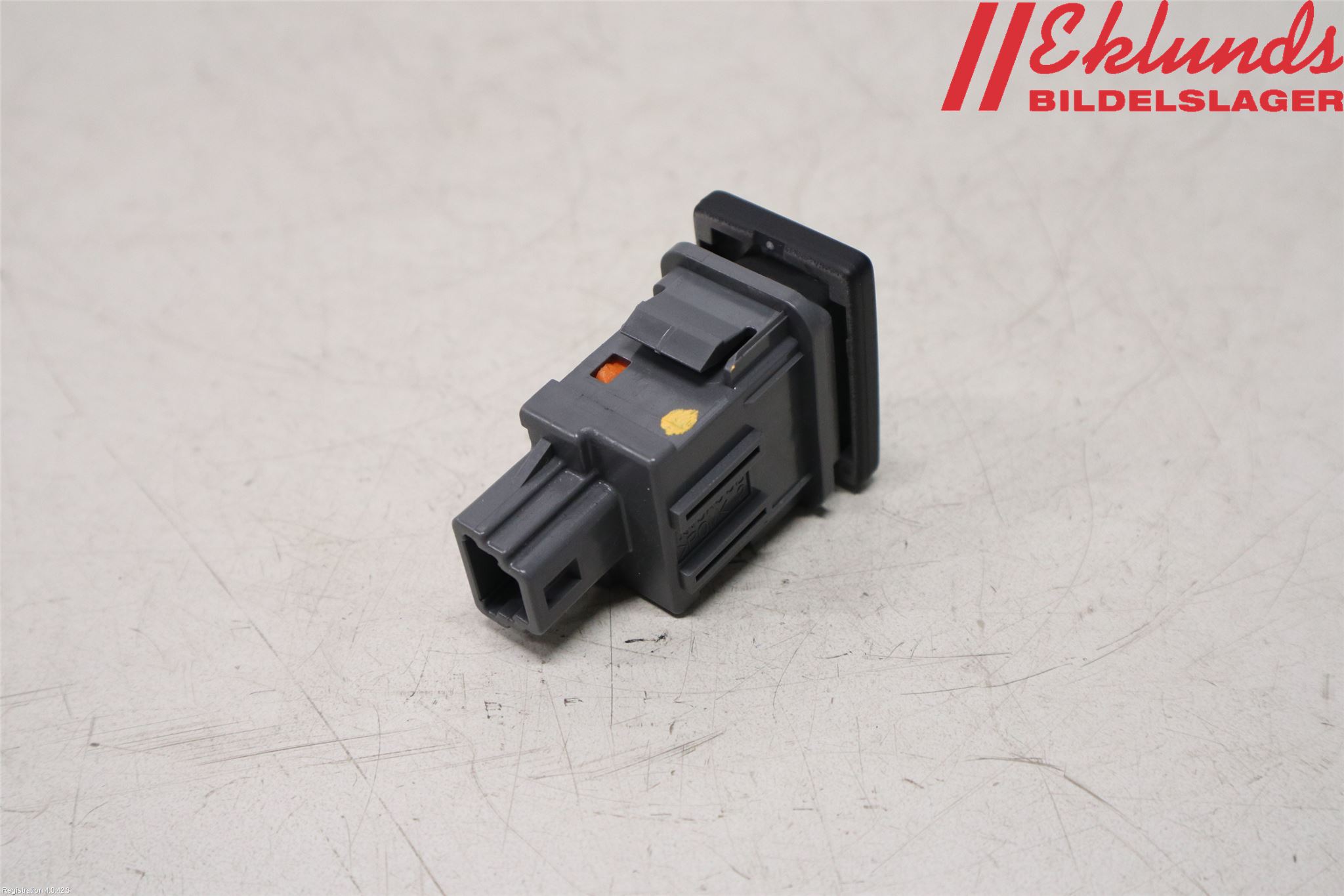 Lexus IS 250/350 14-20 Strömställare Baklucka