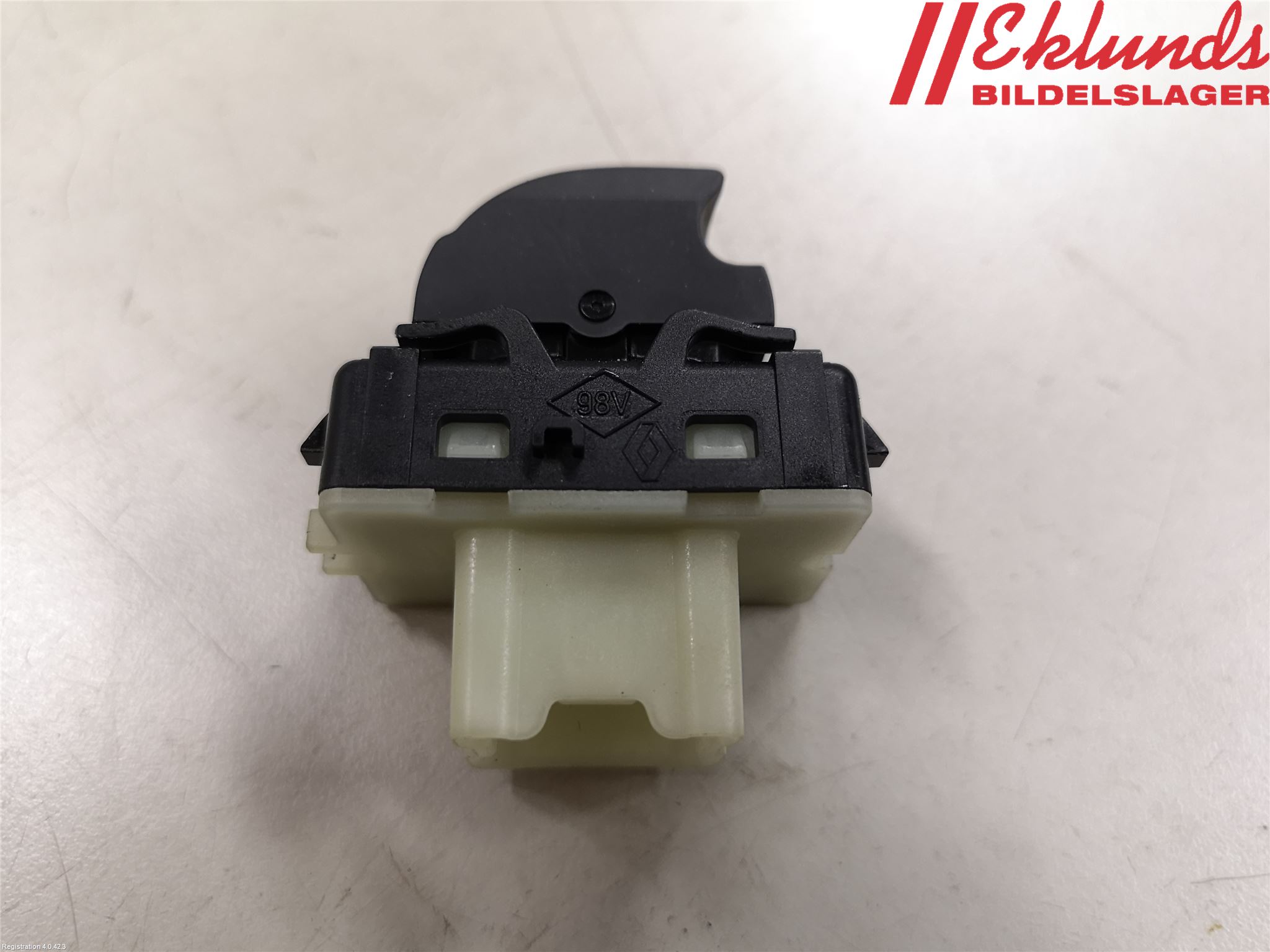 Renault KANGOO II 15-21 Strömställare Elhiss