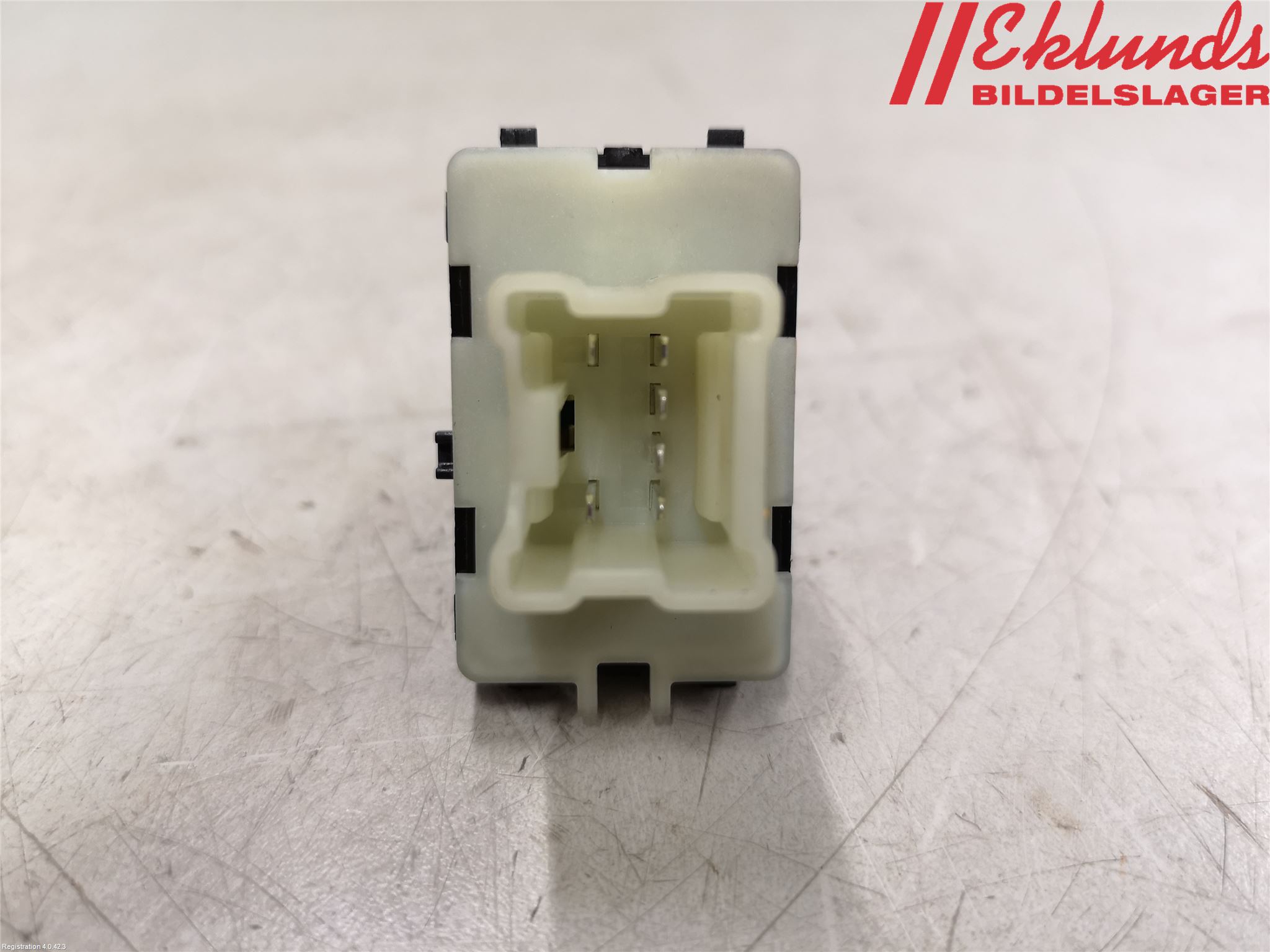 Renault KANGOO II 15-21 Strömställare Elhiss