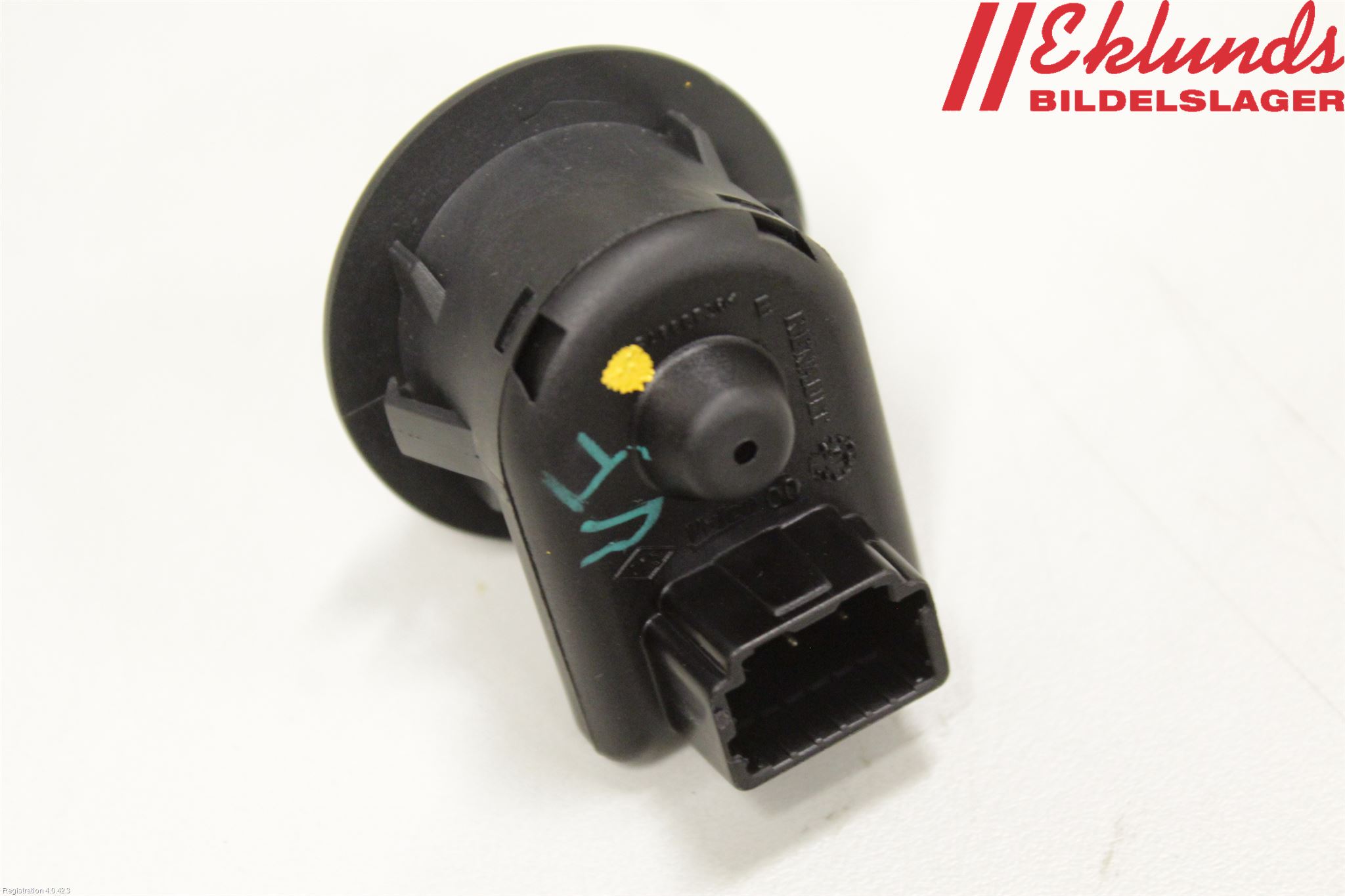 Renault KANGOO II 15-21 Strömställare Spegel