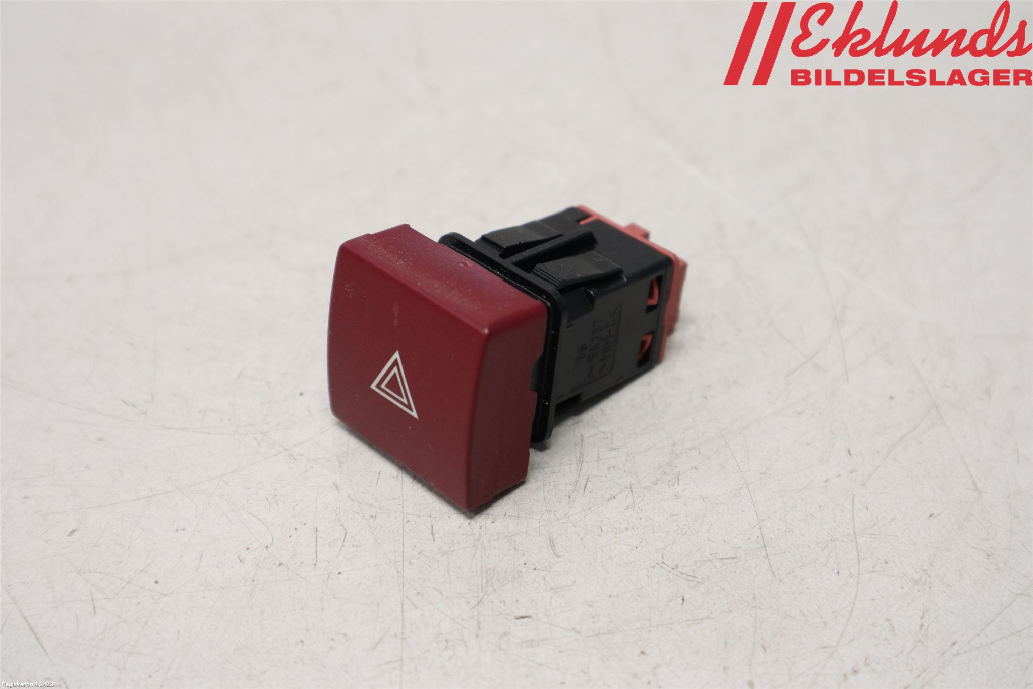 Peugeot PARTNER 16-18 Strömställare Varnings