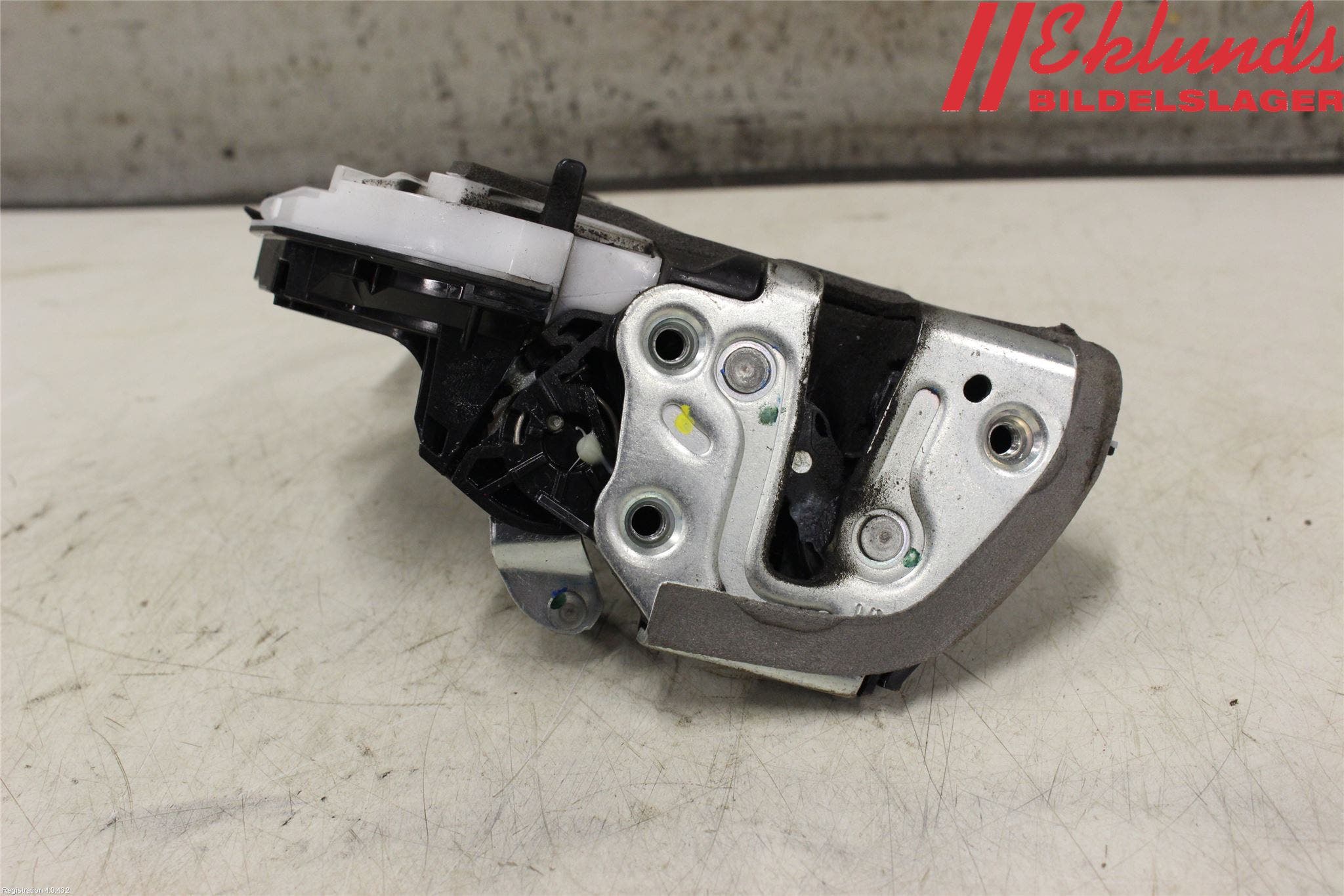 Toyota AYGO 15-21 Låskista-Dörrlås