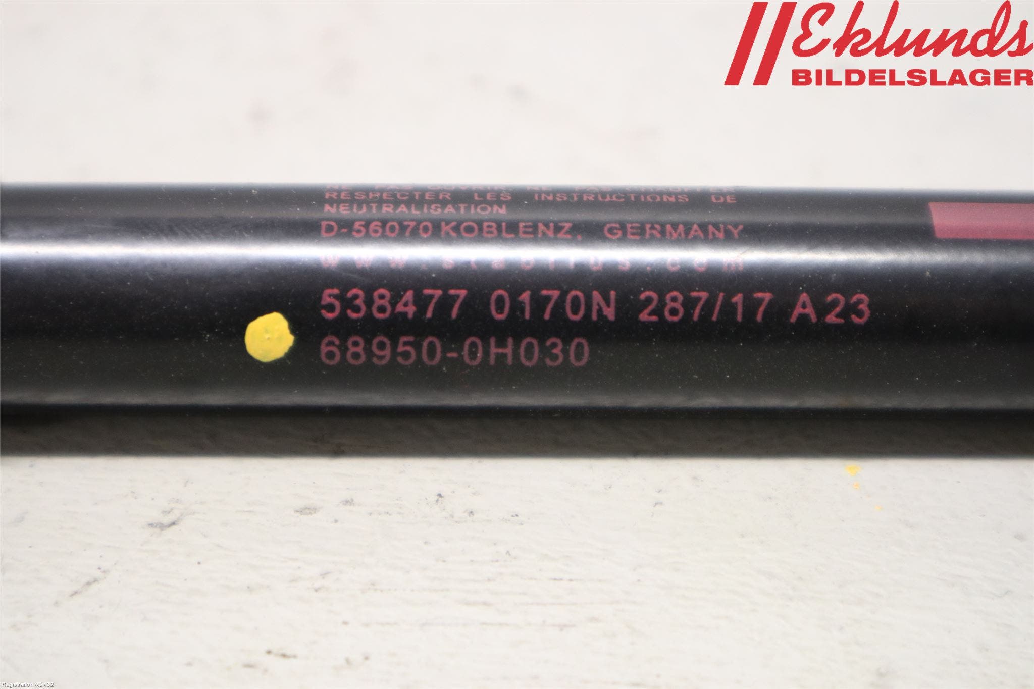 Toyota AYGO 15-21 Gasfjäder Baklucka