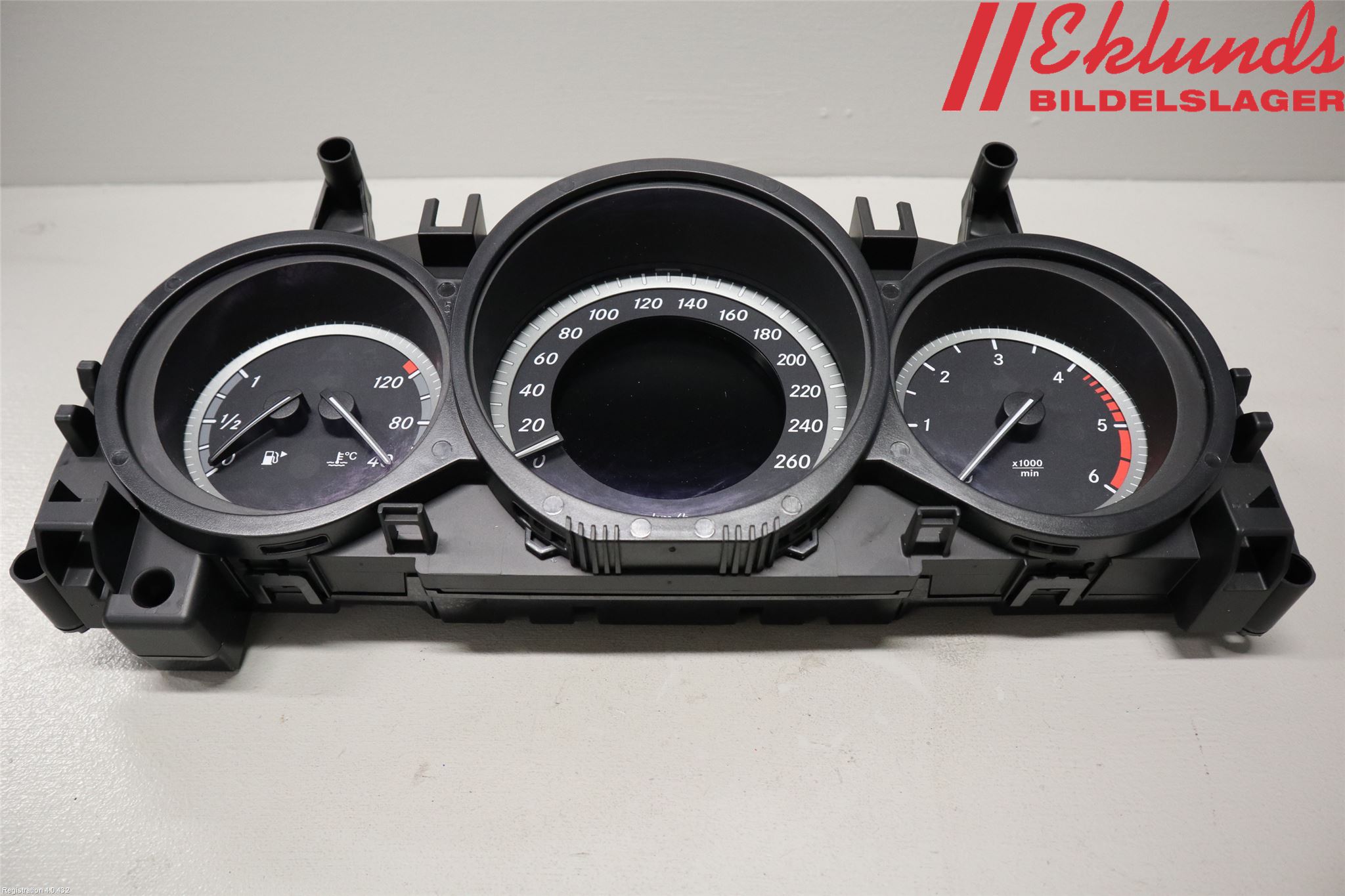 Mercedes-Benz MB E-KLASS (W212) 09-16 Instrument Komb