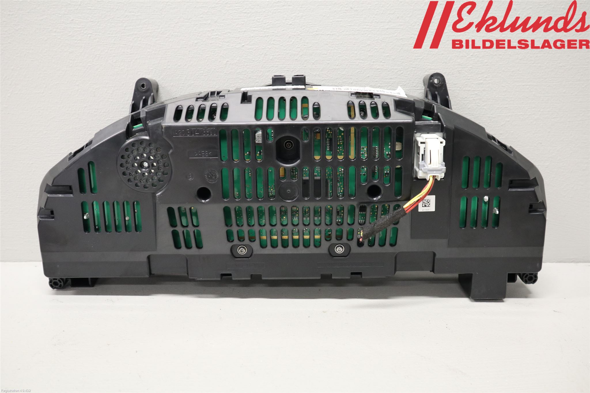 Mercedes-Benz MB E-KLASS (W212) 09-16 Instrument Komb