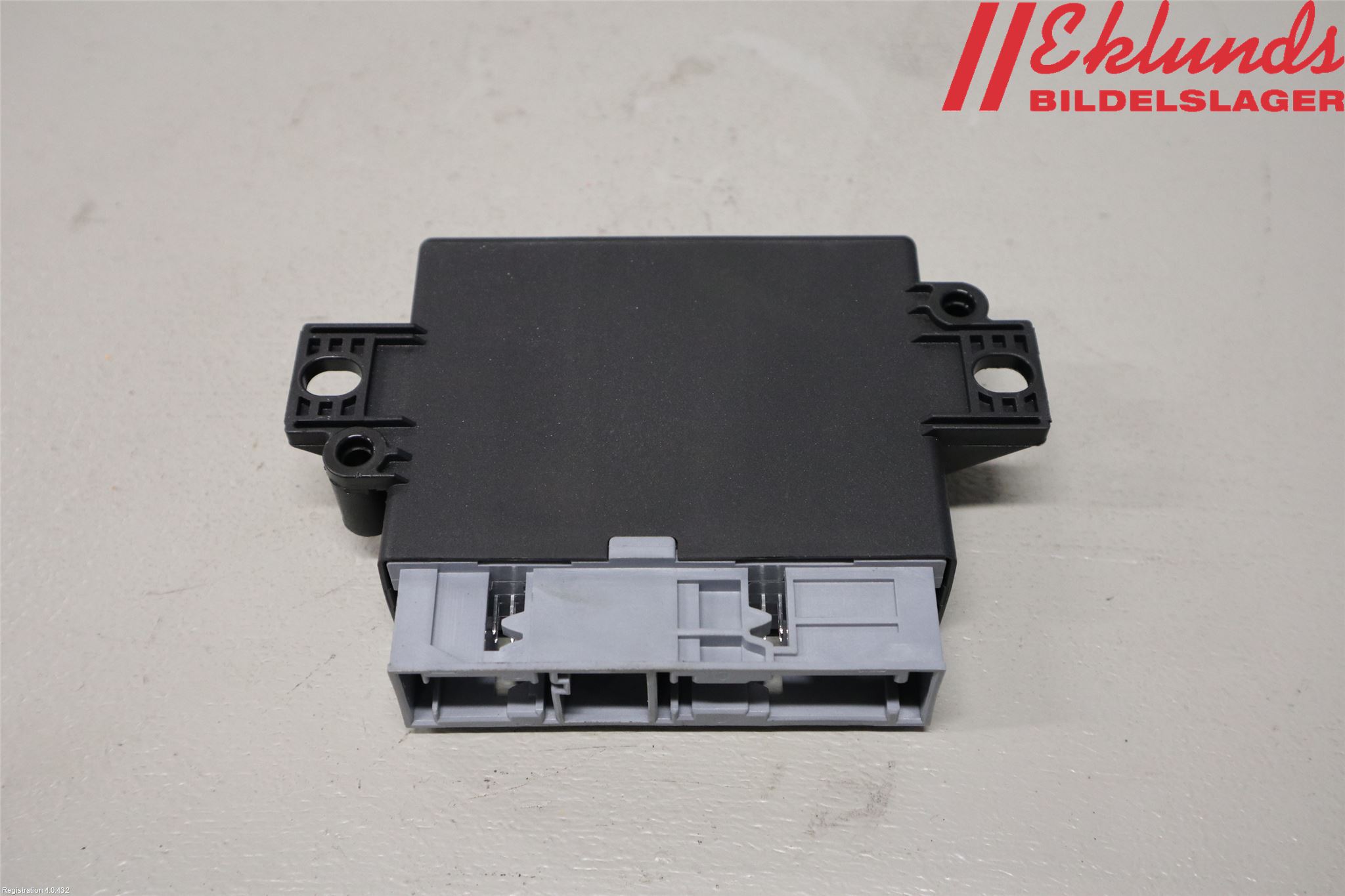 Mercedes-Benz MB E-KLASS (W212) 09-16 Styrenhet Parkeringshjälp