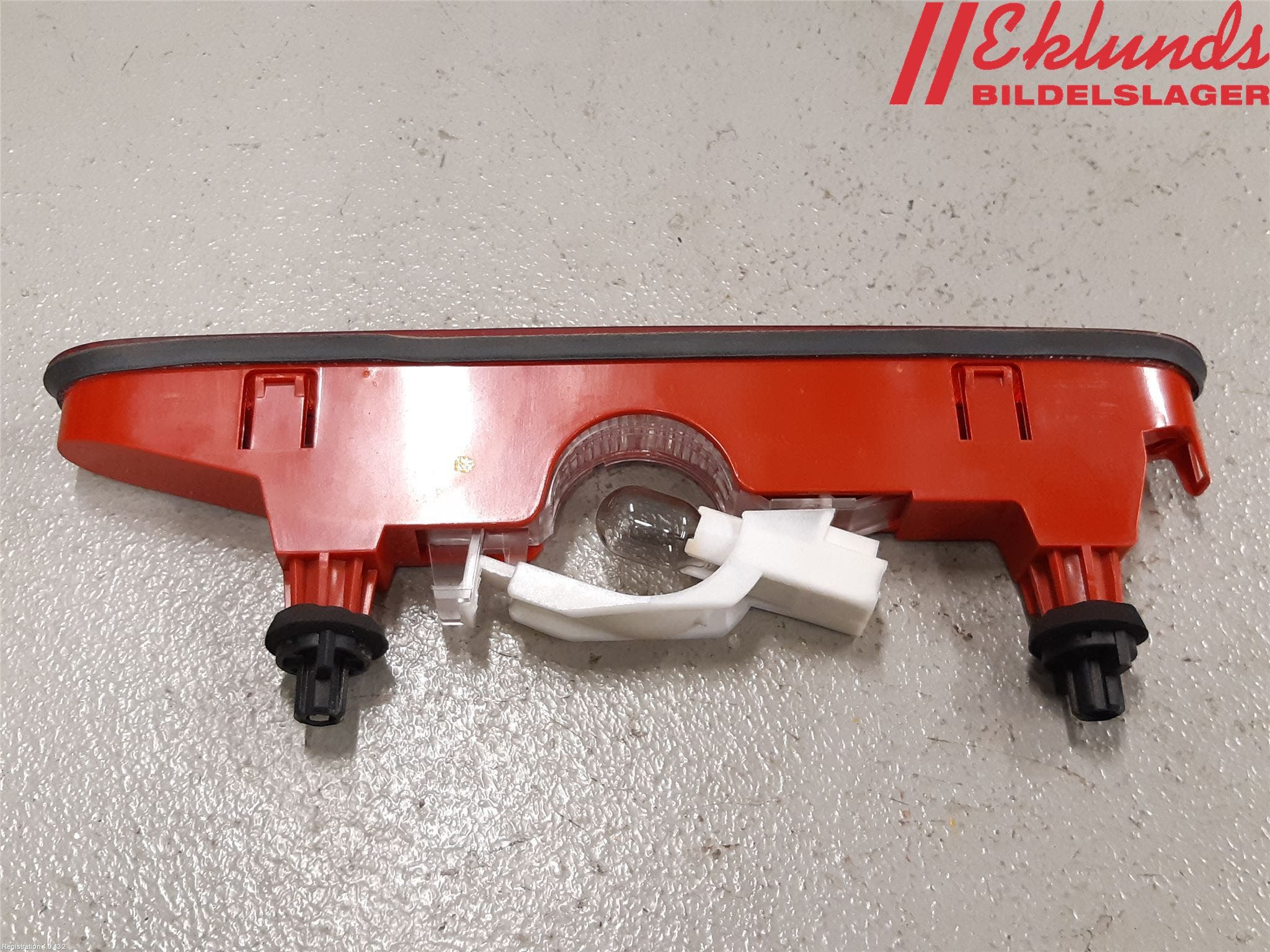 Peugeot PARTNER 16-18 Bromsljus Bakruta