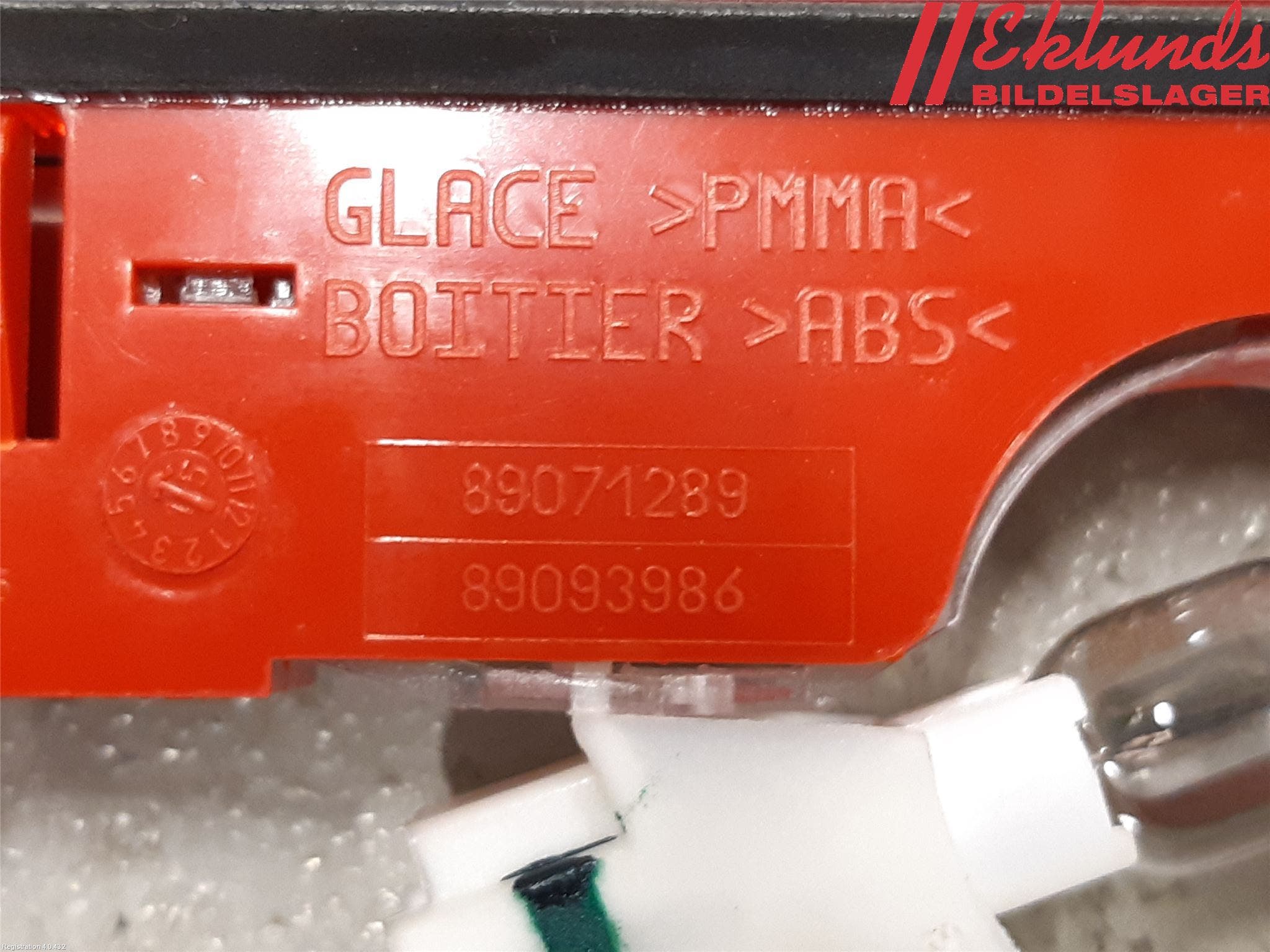 Peugeot PARTNER 16-18 Bromsljus Bakruta