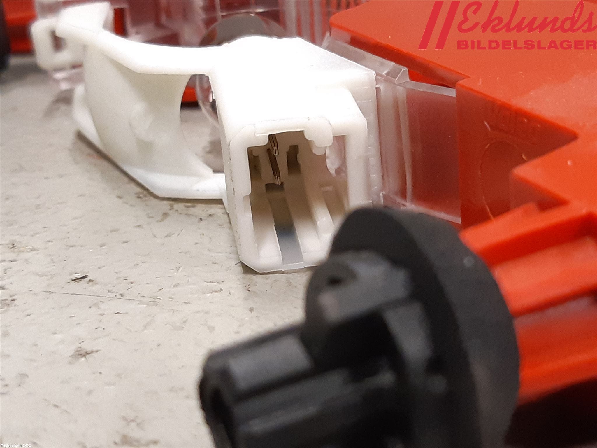 Peugeot PARTNER 16-18 Bromsljus Bakruta