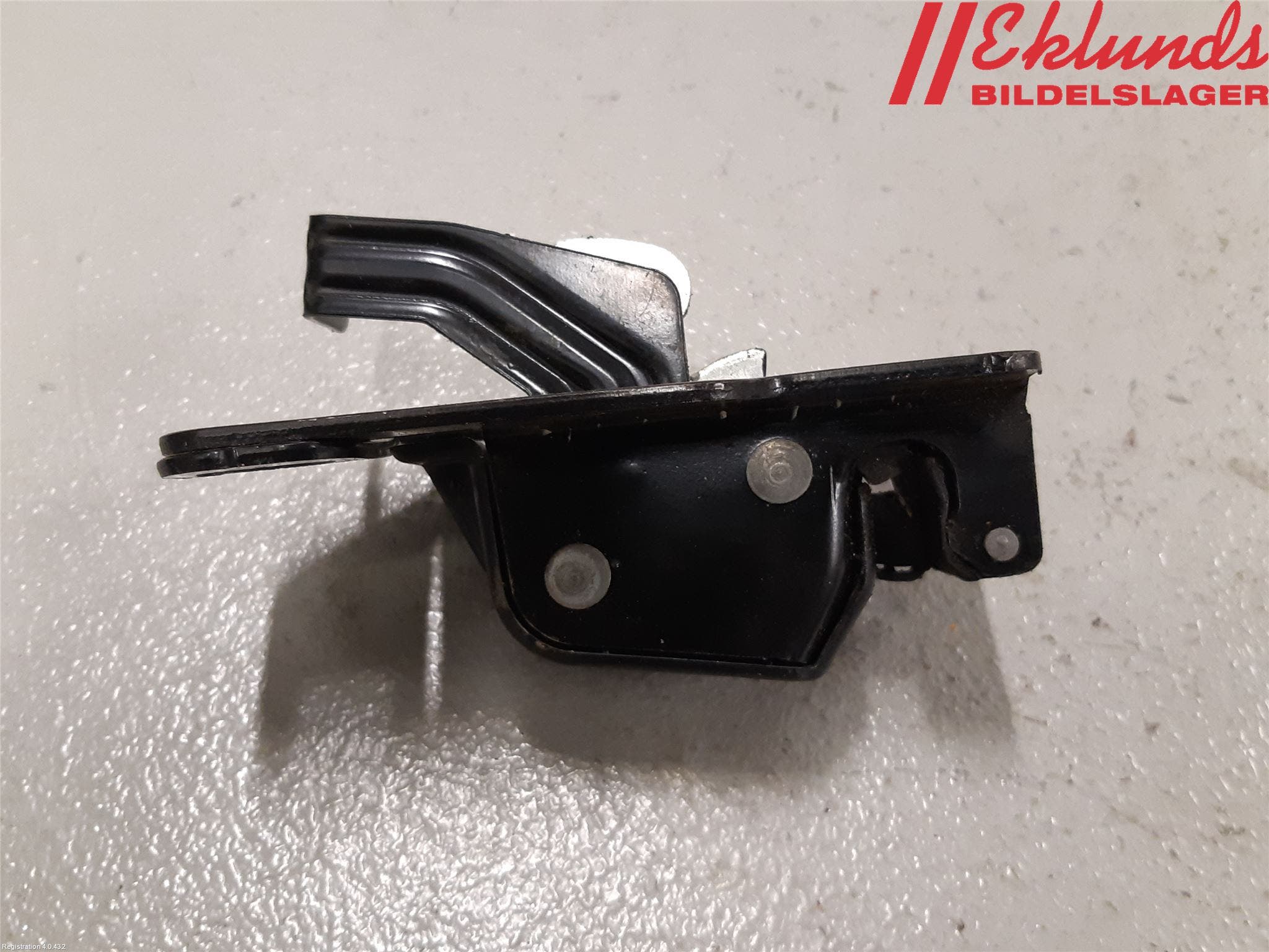 Peugeot PARTNER 16-18 Låskista-Dörrlås