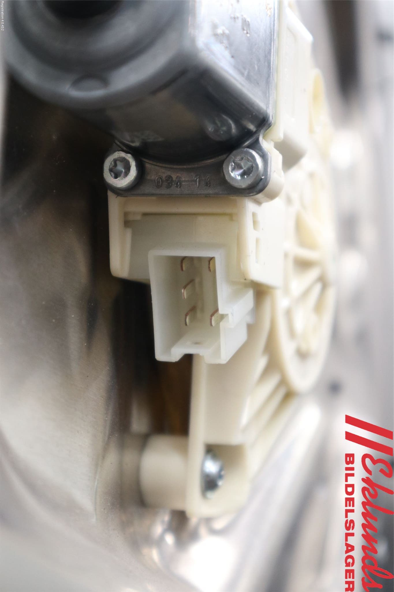 Mercedes-Benz MB E-KLASS (W212) 09-16 Fönsterhiss El Kompl