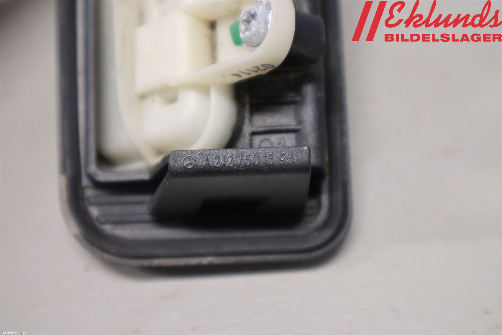 Mercedes-Benz MB E-KLASS (W212) 09-16 Bakluckehandtag