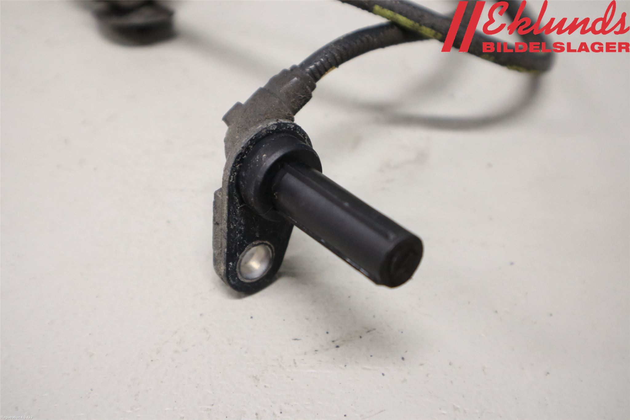 Mercedes-Benz MB E-KLASS (W212) 09-16 Abs Sensor