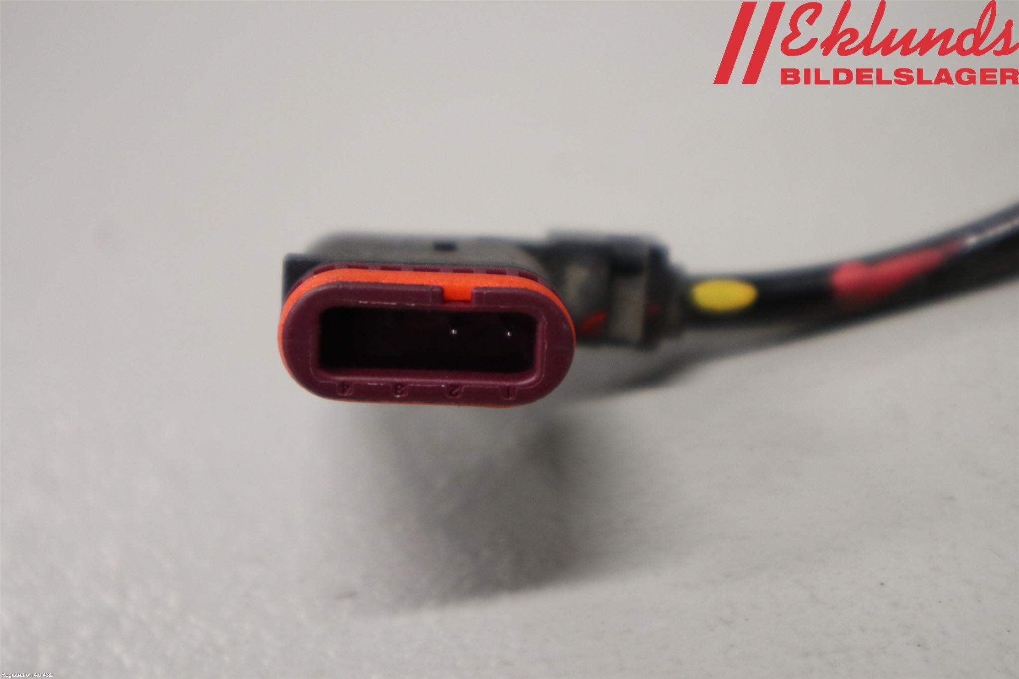 Mercedes-Benz MB E-KLASS (W212) 09-16 Abs Sensor