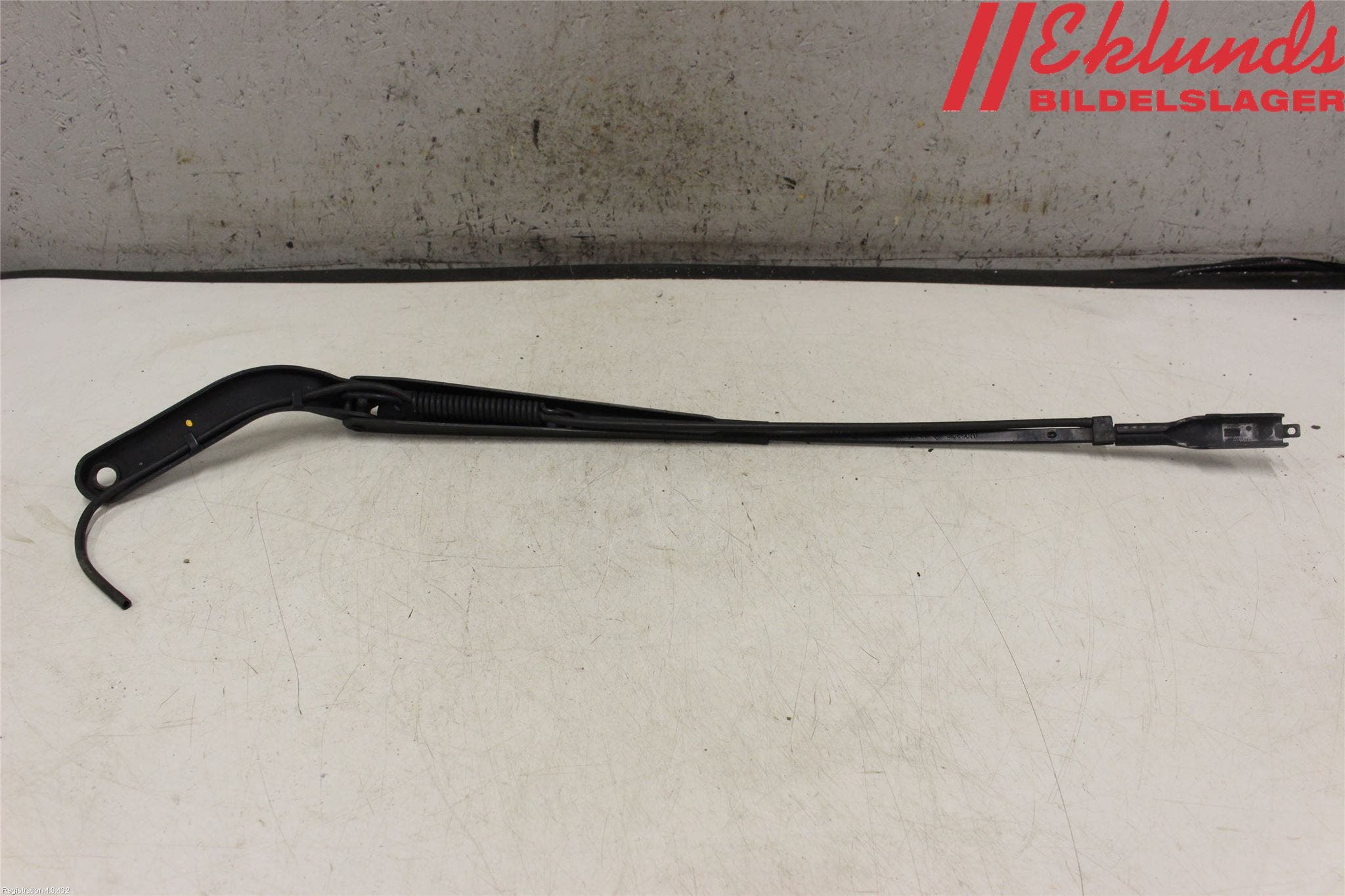 Mercedes-Benz MB SPRINTER (W906) 06-18 Torkararm Armar Vindruta